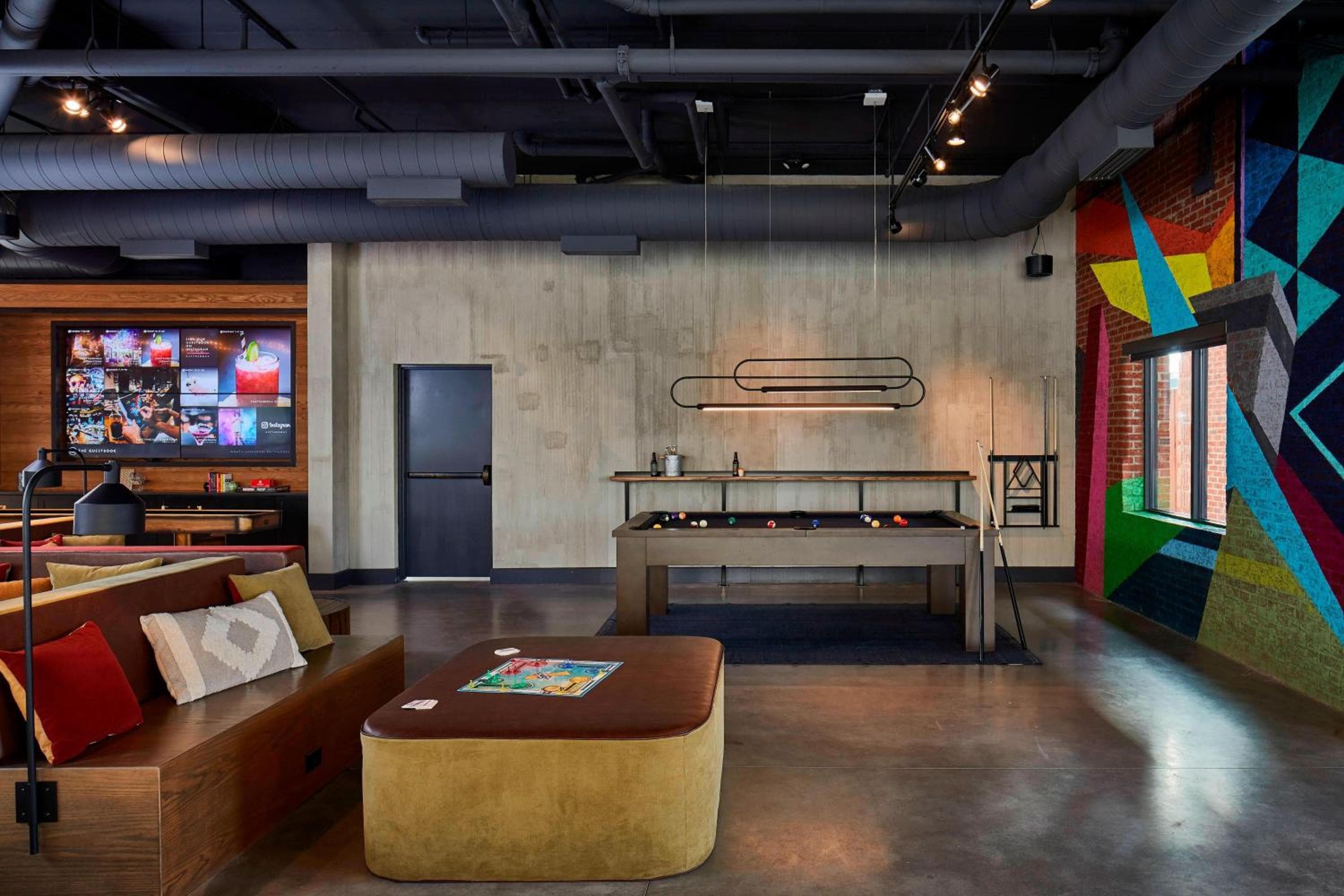 Moxy Chattanooga Downtown