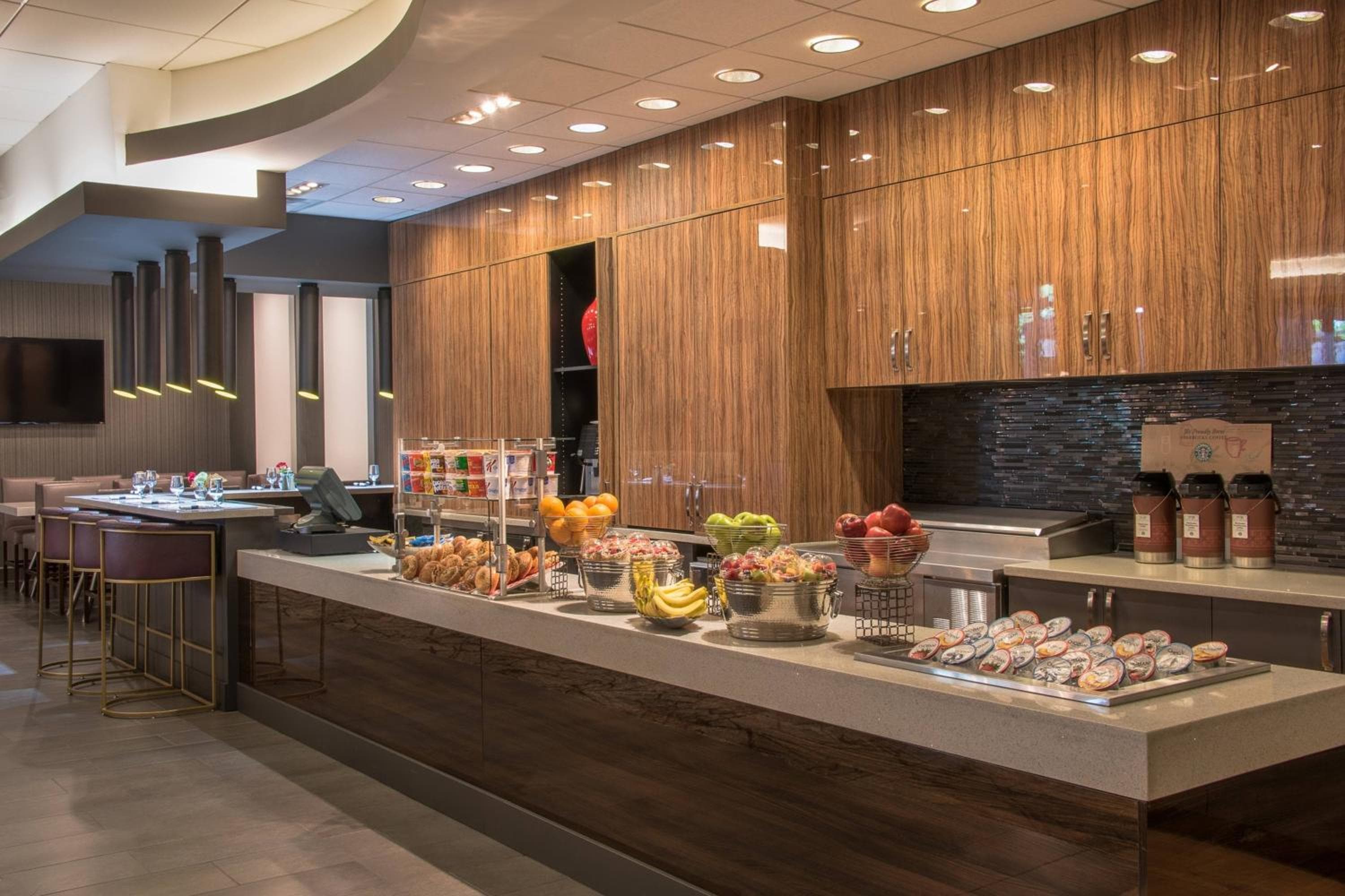 Courtyard by Marriott Bethesda Chevy Chase