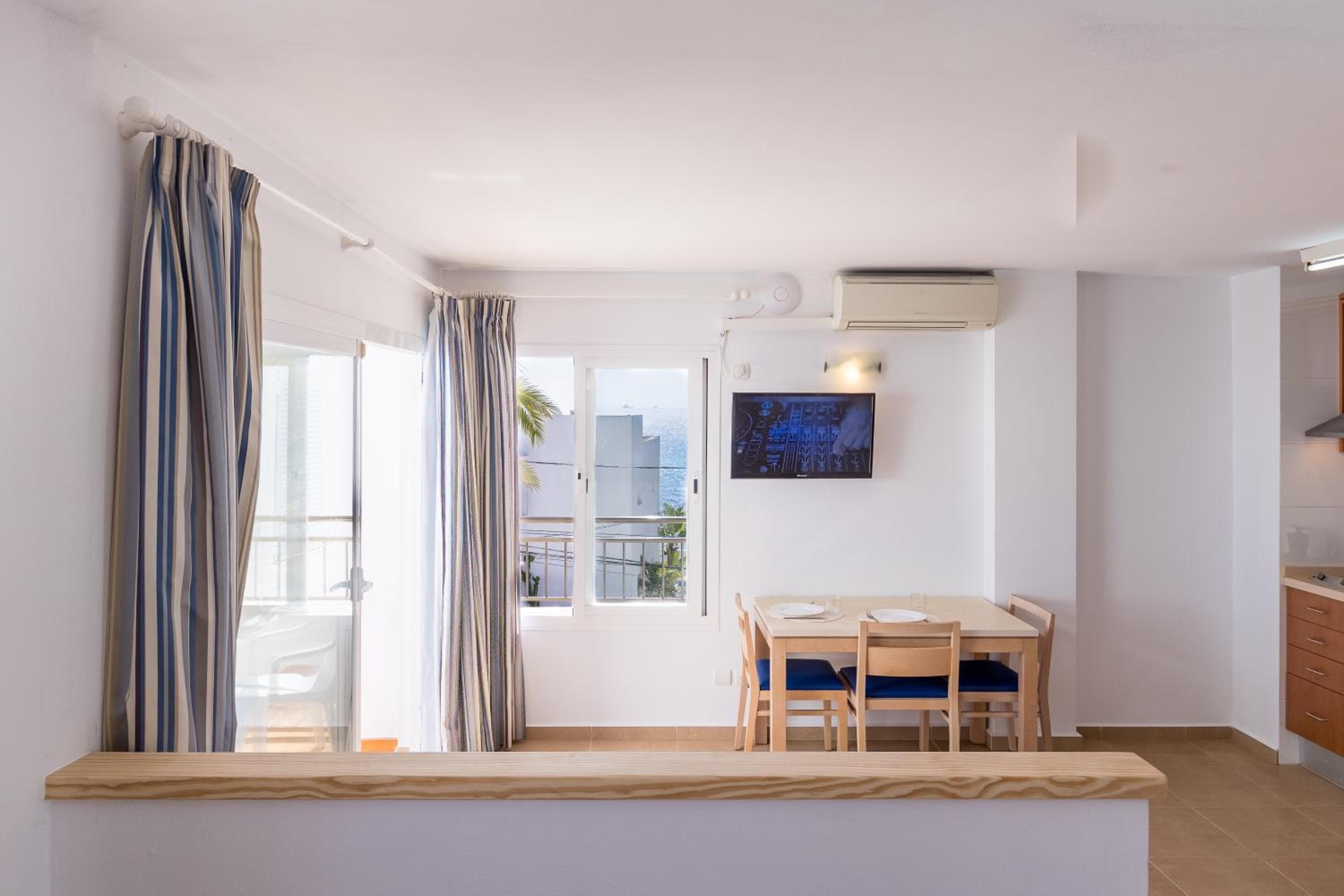 Bossa Bay - MC Apartments Ibiza