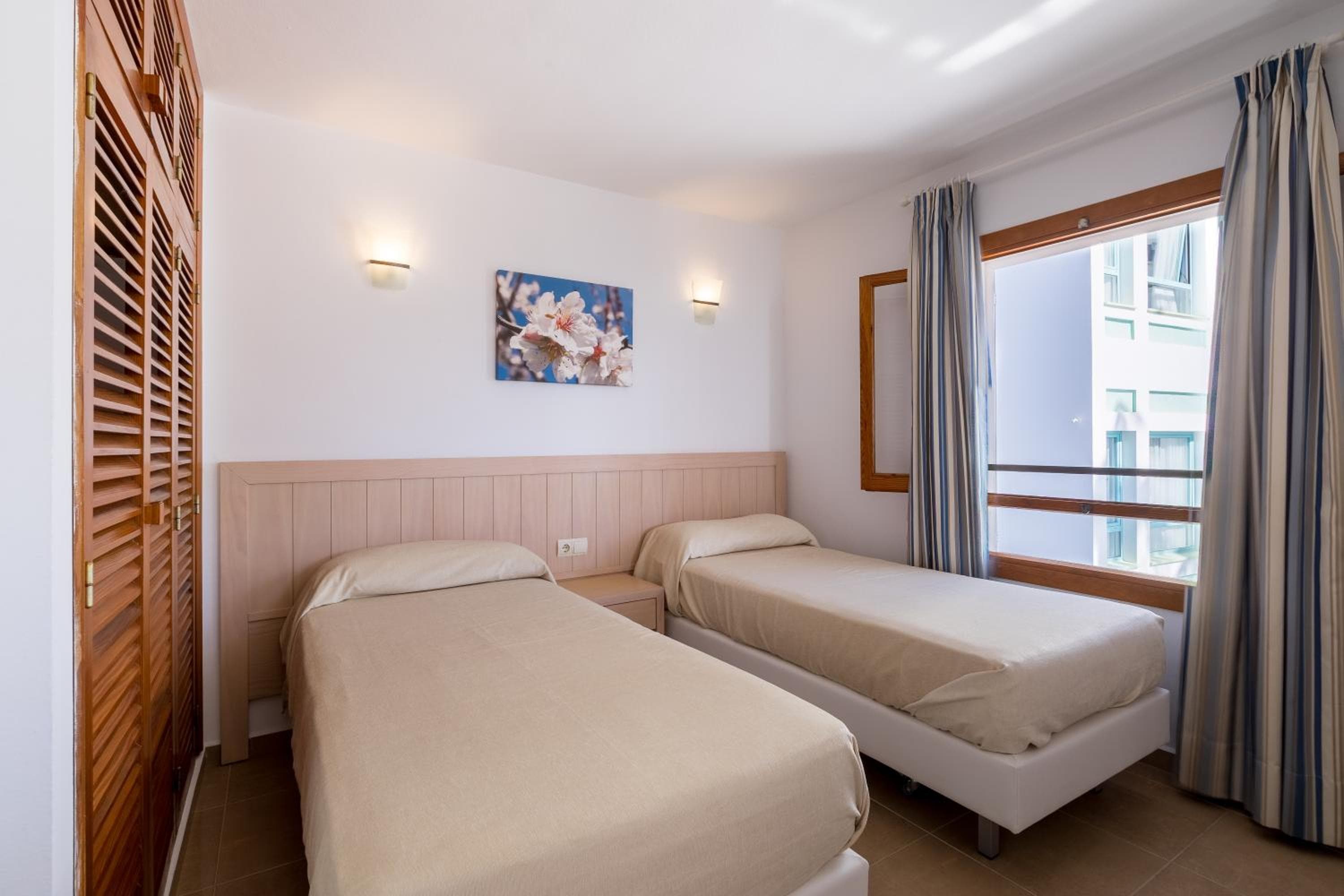 Bossa Bay - MC Apartments Ibiza