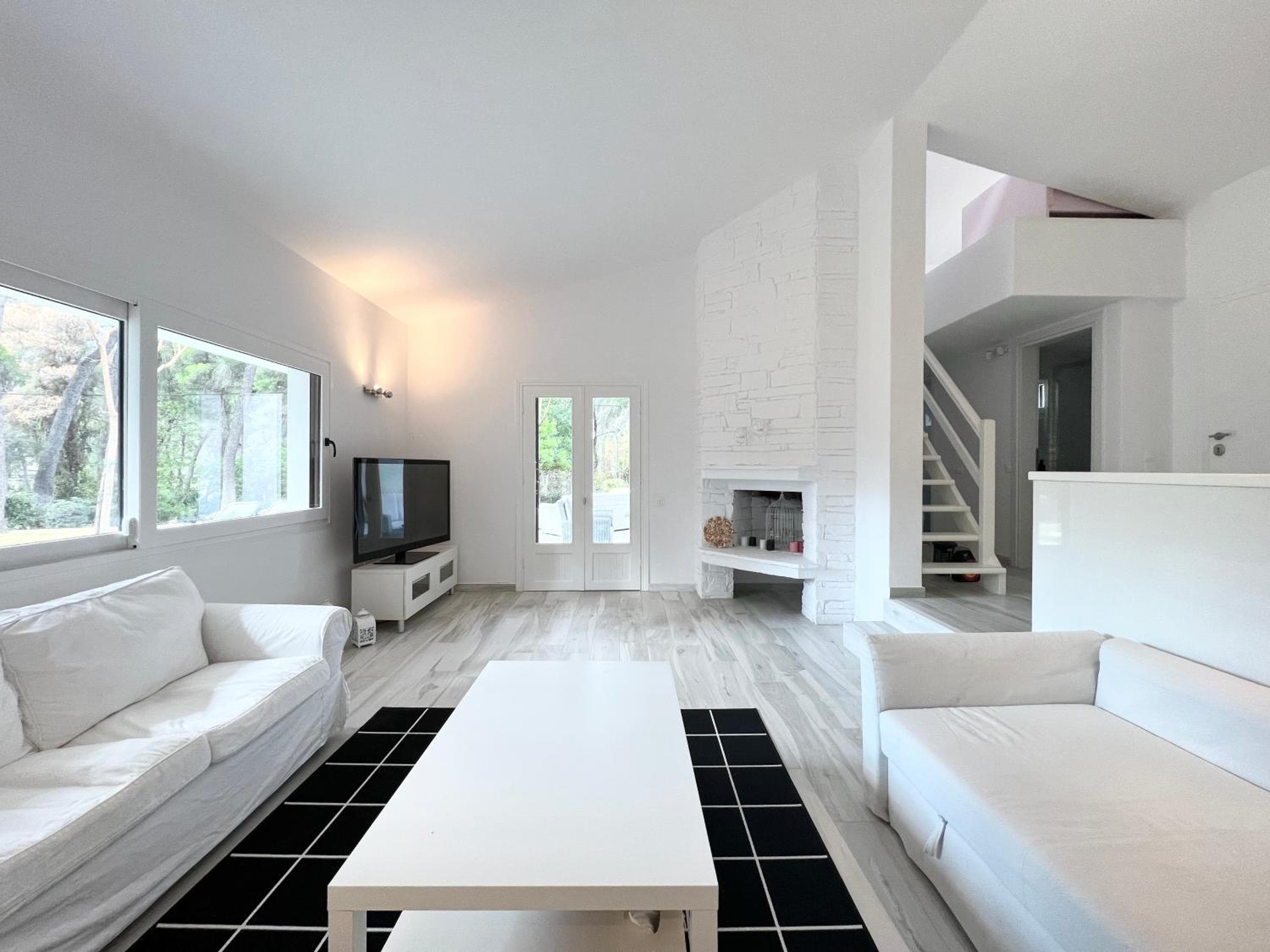 Sani Villa Christy