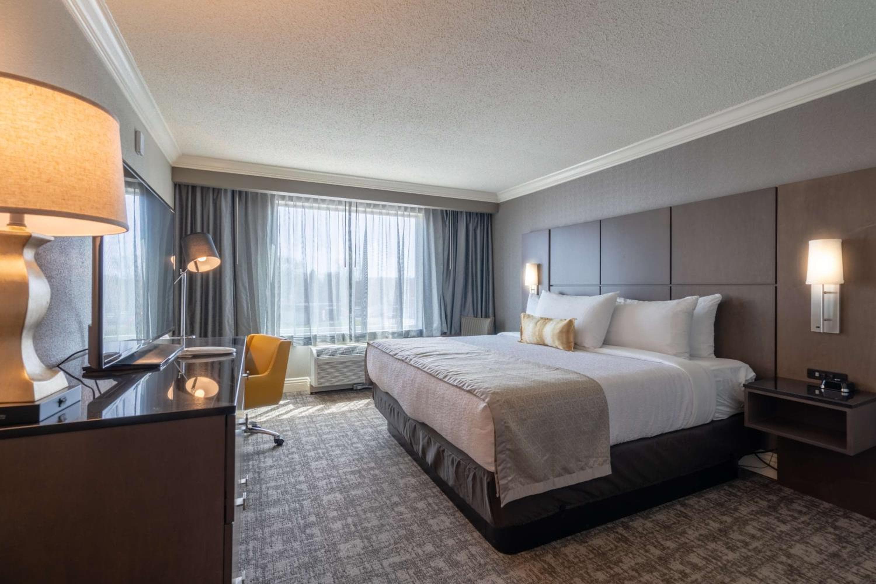 Cottonwood Airport & Expo Hotel Louisville
