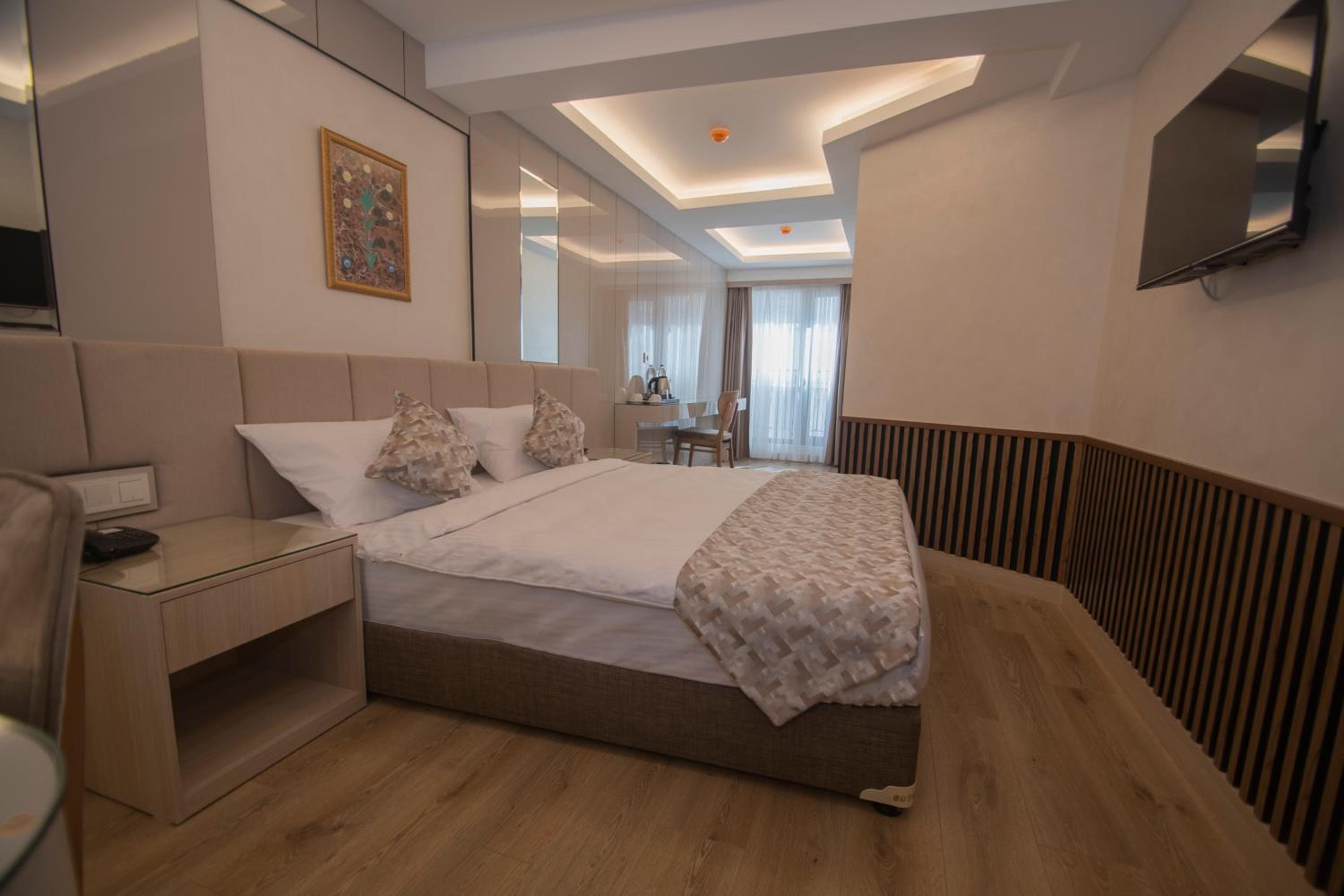 Vera Life Hotel