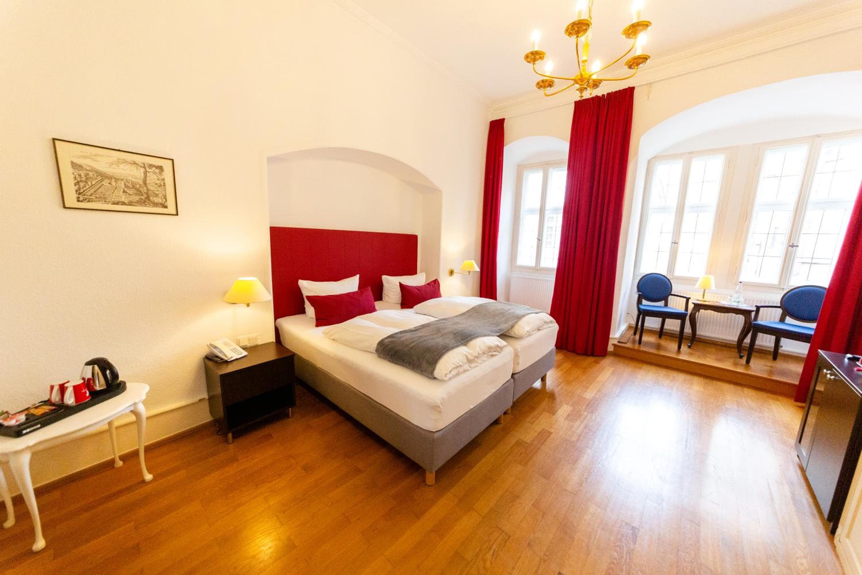 Hotel zum Ritter St Georg - Oldest Residential Building in Heidelberg since 1592