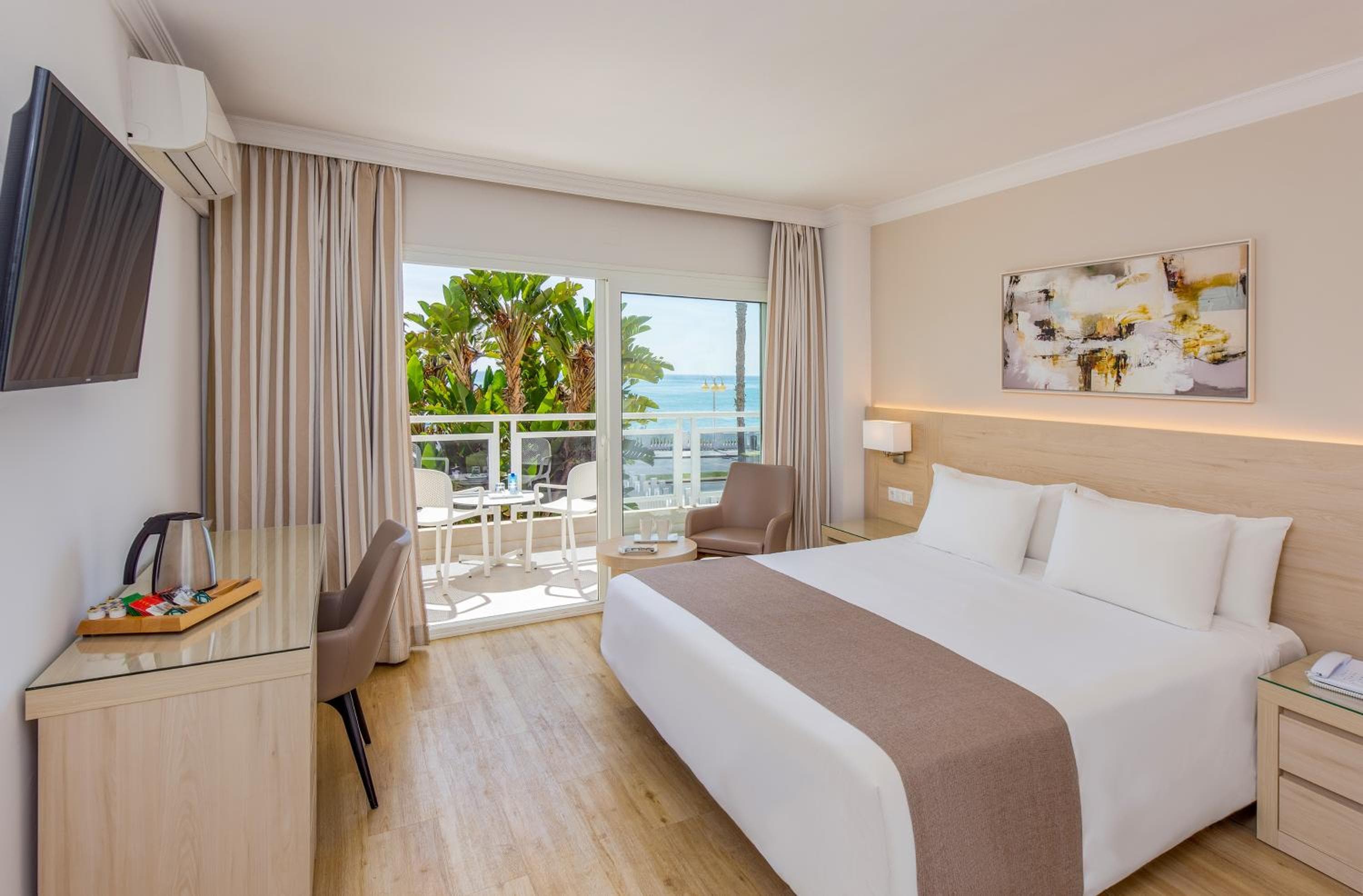 Hotel Las Arenas, Affiliated by Meliá