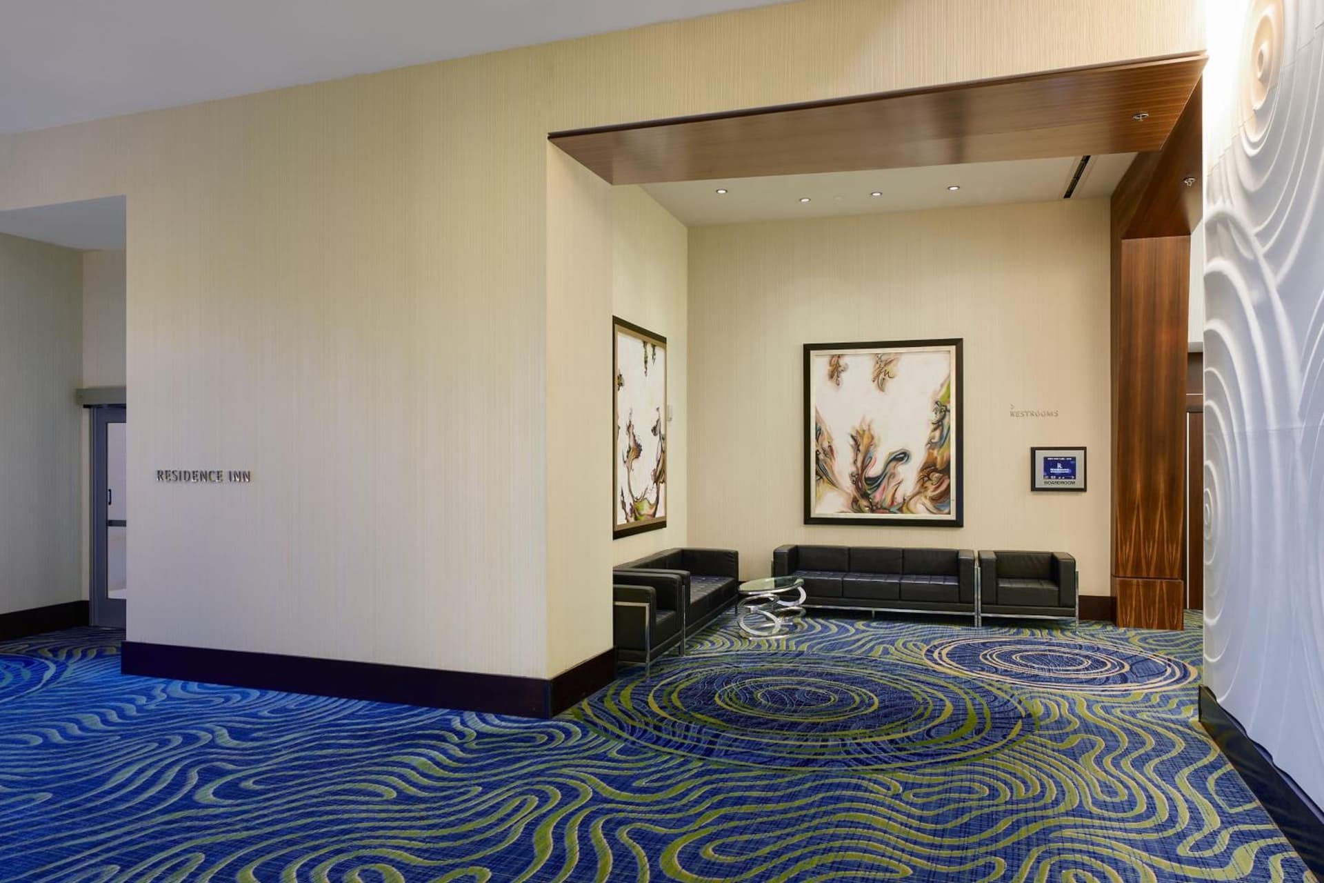 Renaissance Arlington Capital View Hotel