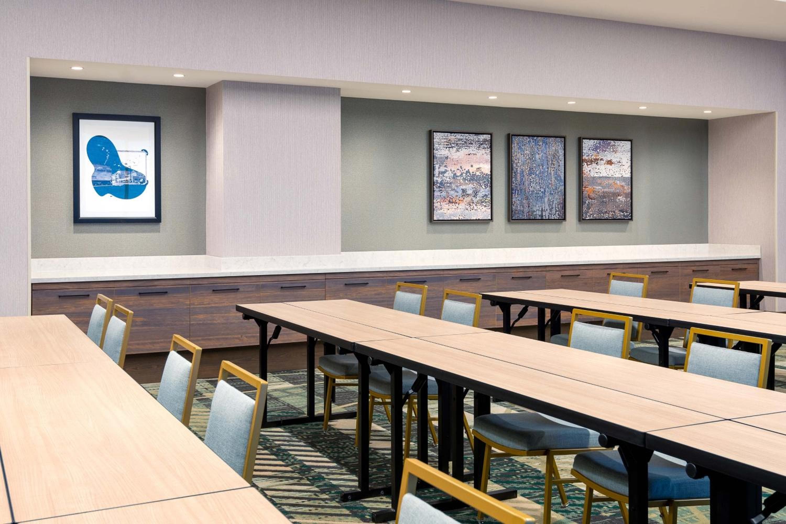 Courtyard by Marriott Atlanta Midtown