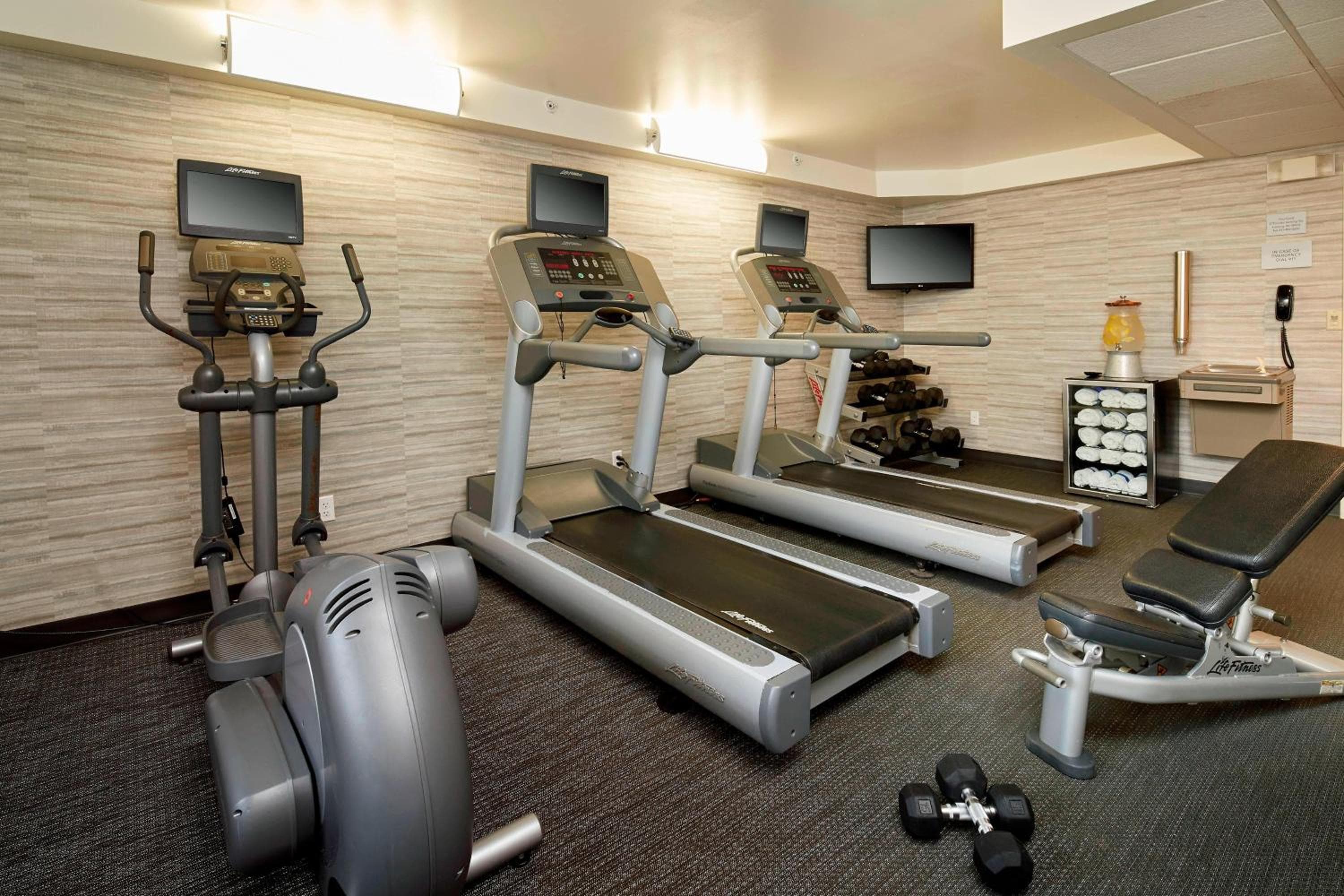 Courtyard by Marriott Lansing