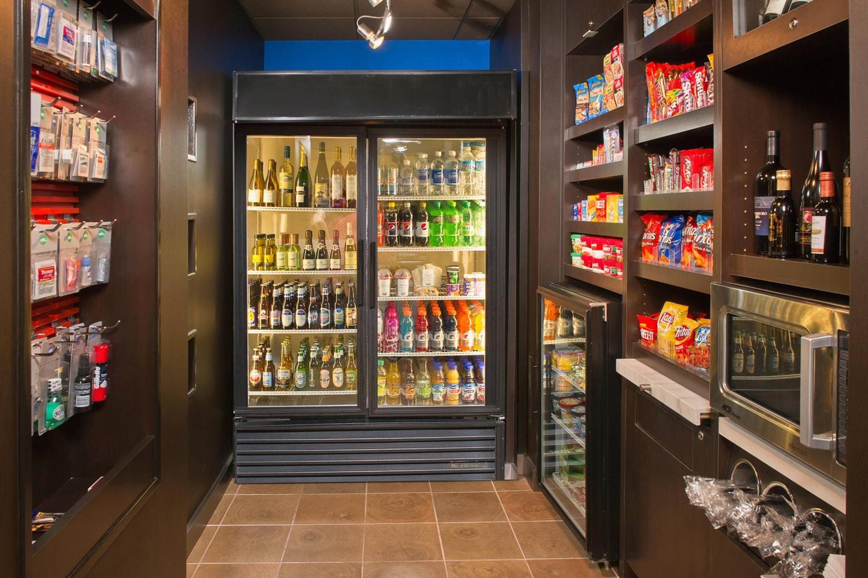 Courtyard by Marriott Raleigh Midtown