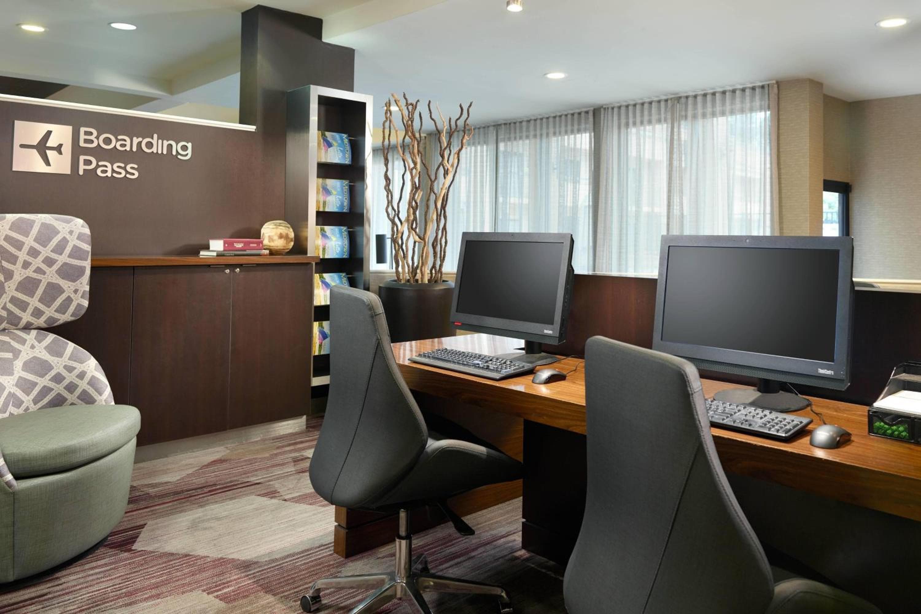 Courtyard by Marriott Raleigh Midtown