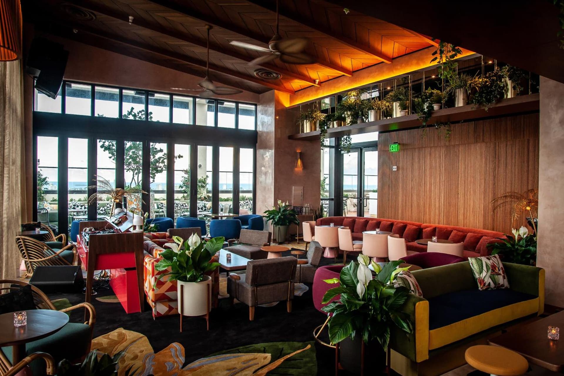 lounge