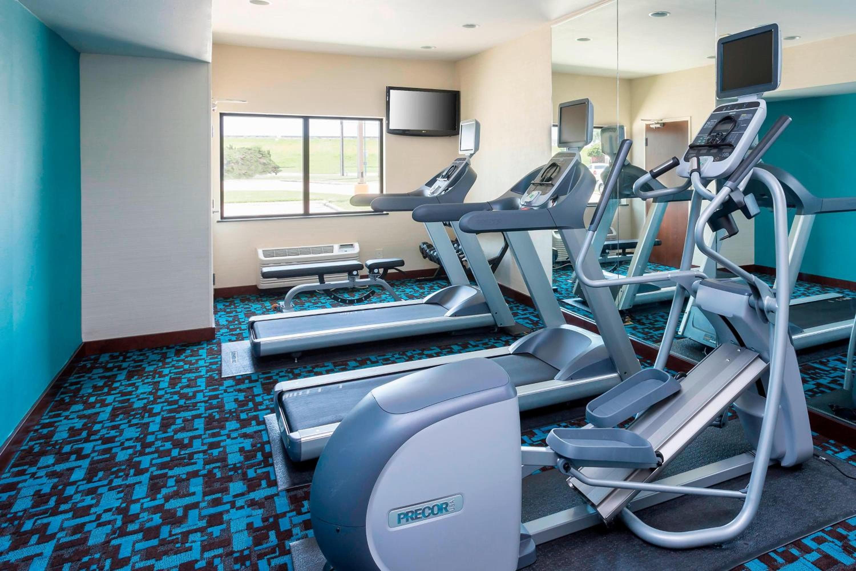 Fairfield Inn & Suites Victoria