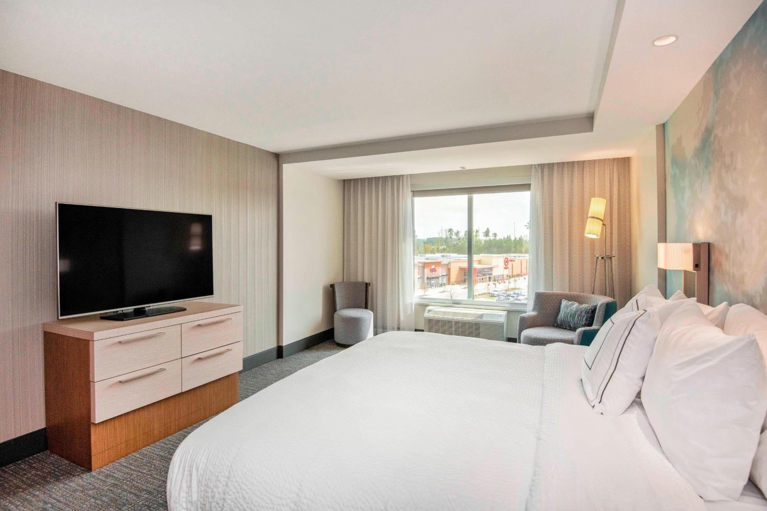 Courtyard by Marriott Raleigh Cary/Parkside Town Commons
