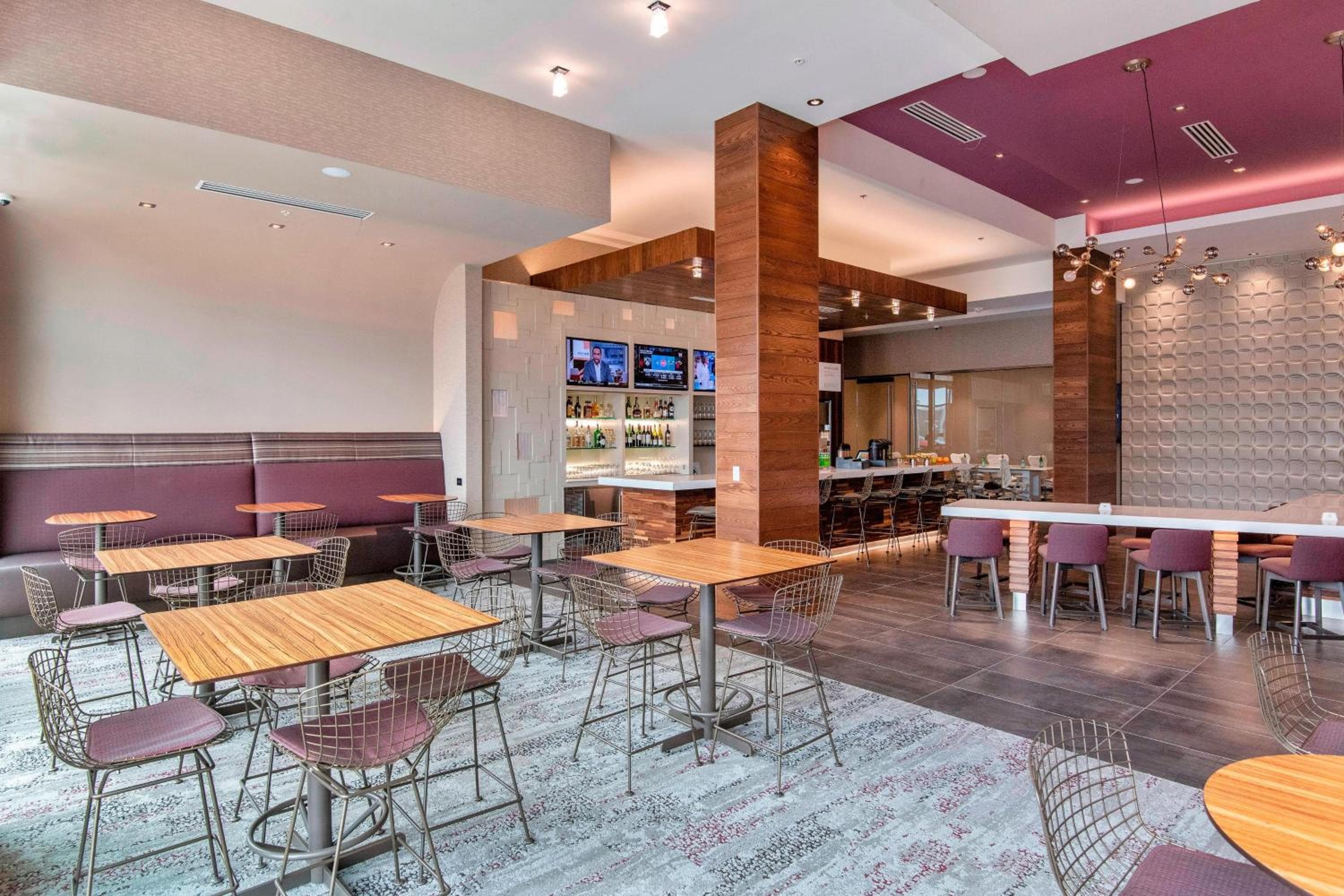 Courtyard by Marriott Raleigh Cary/Parkside Town Commons