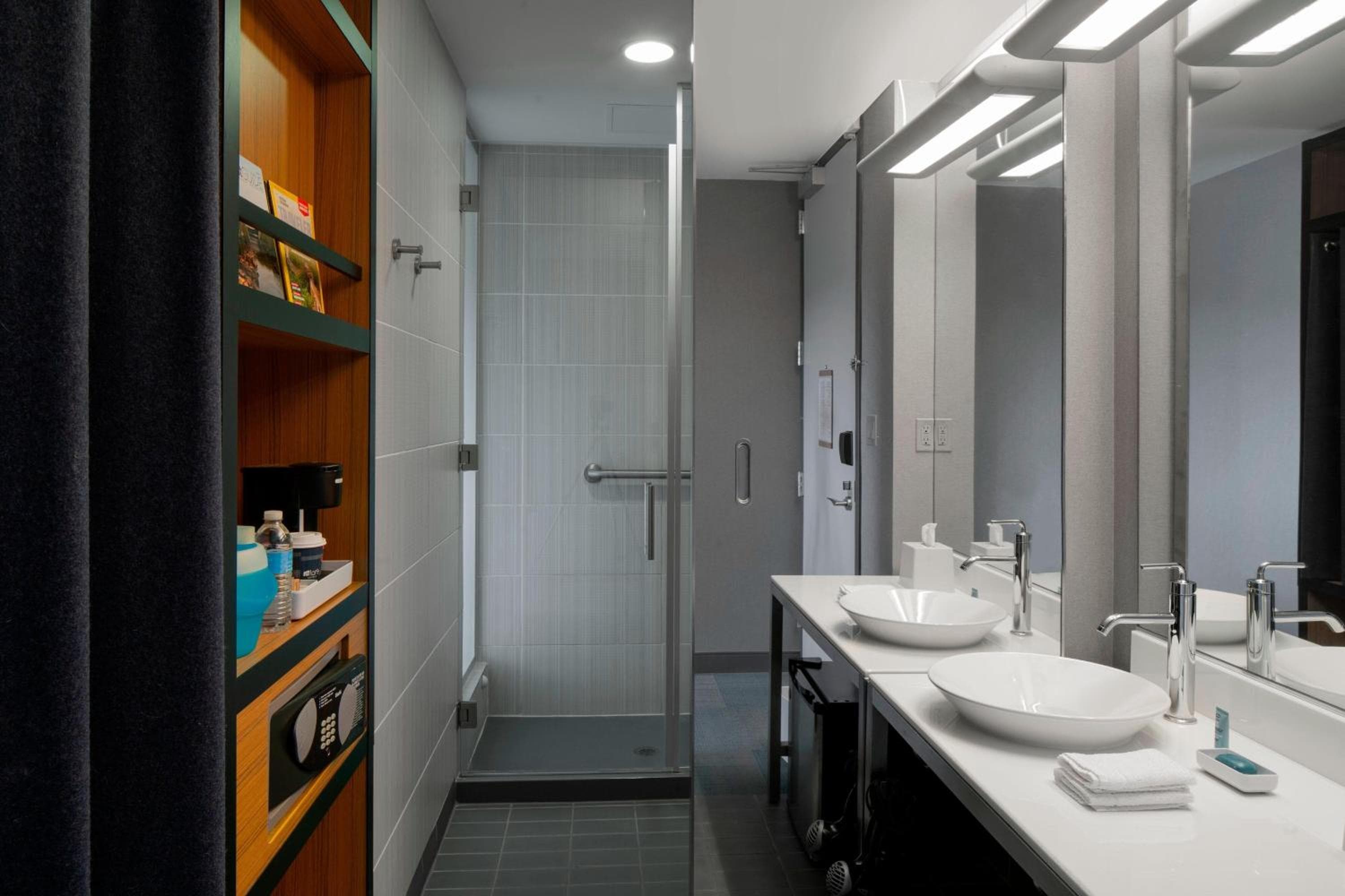 Aloft by Marriott Rogers-Bentonville