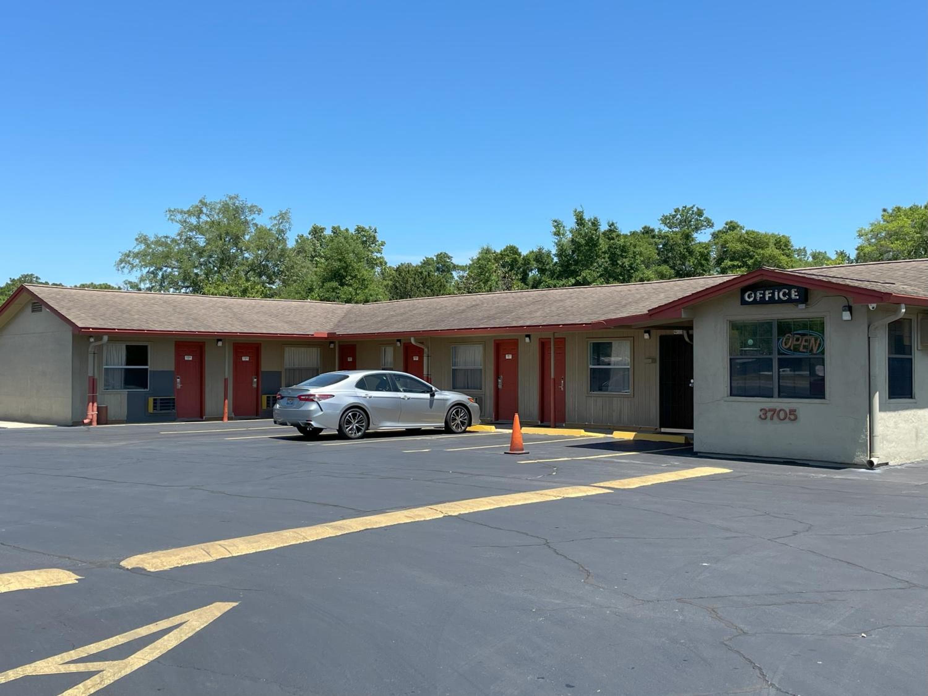 El Camino Motel