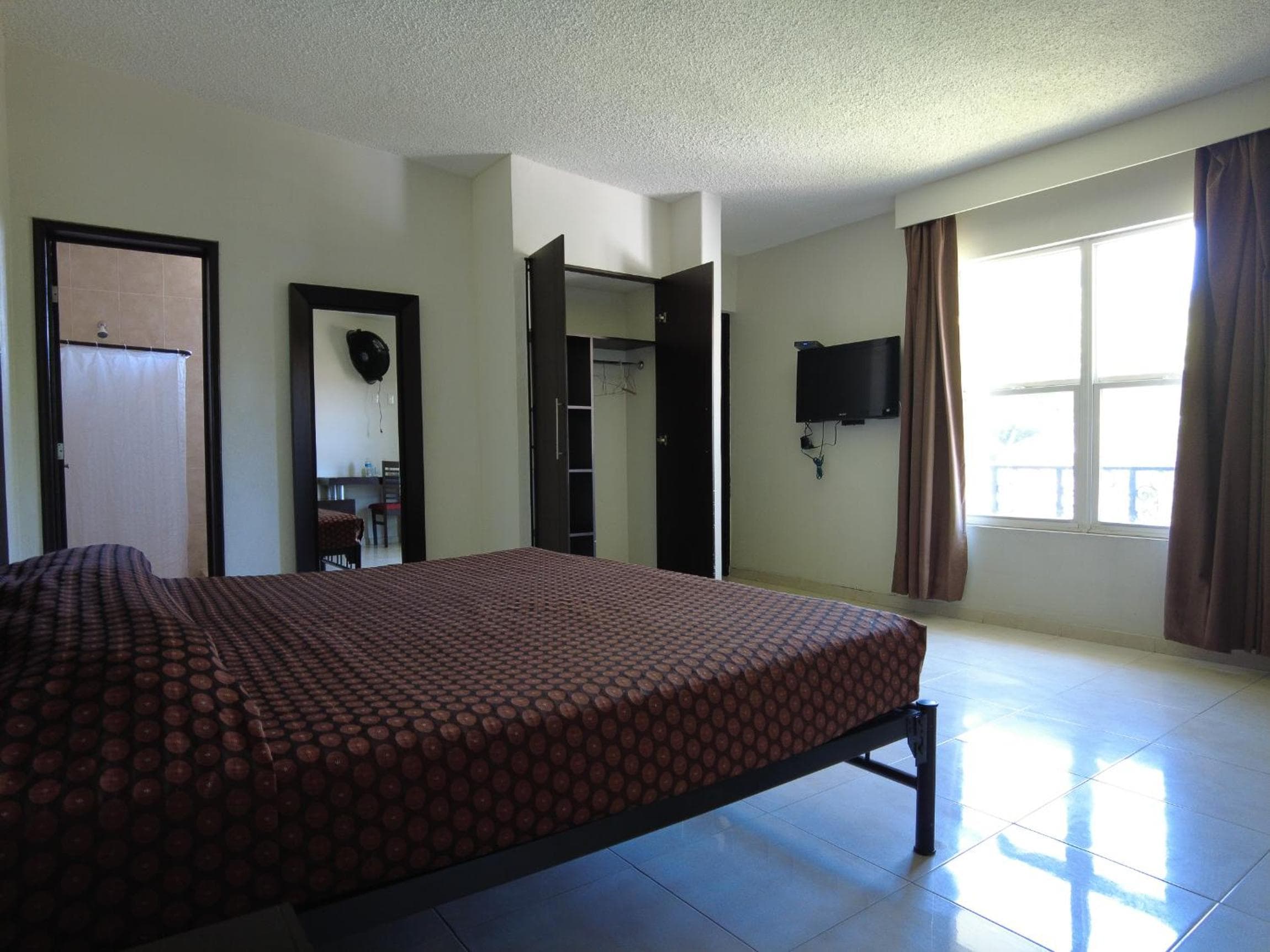 Hotel O Puente