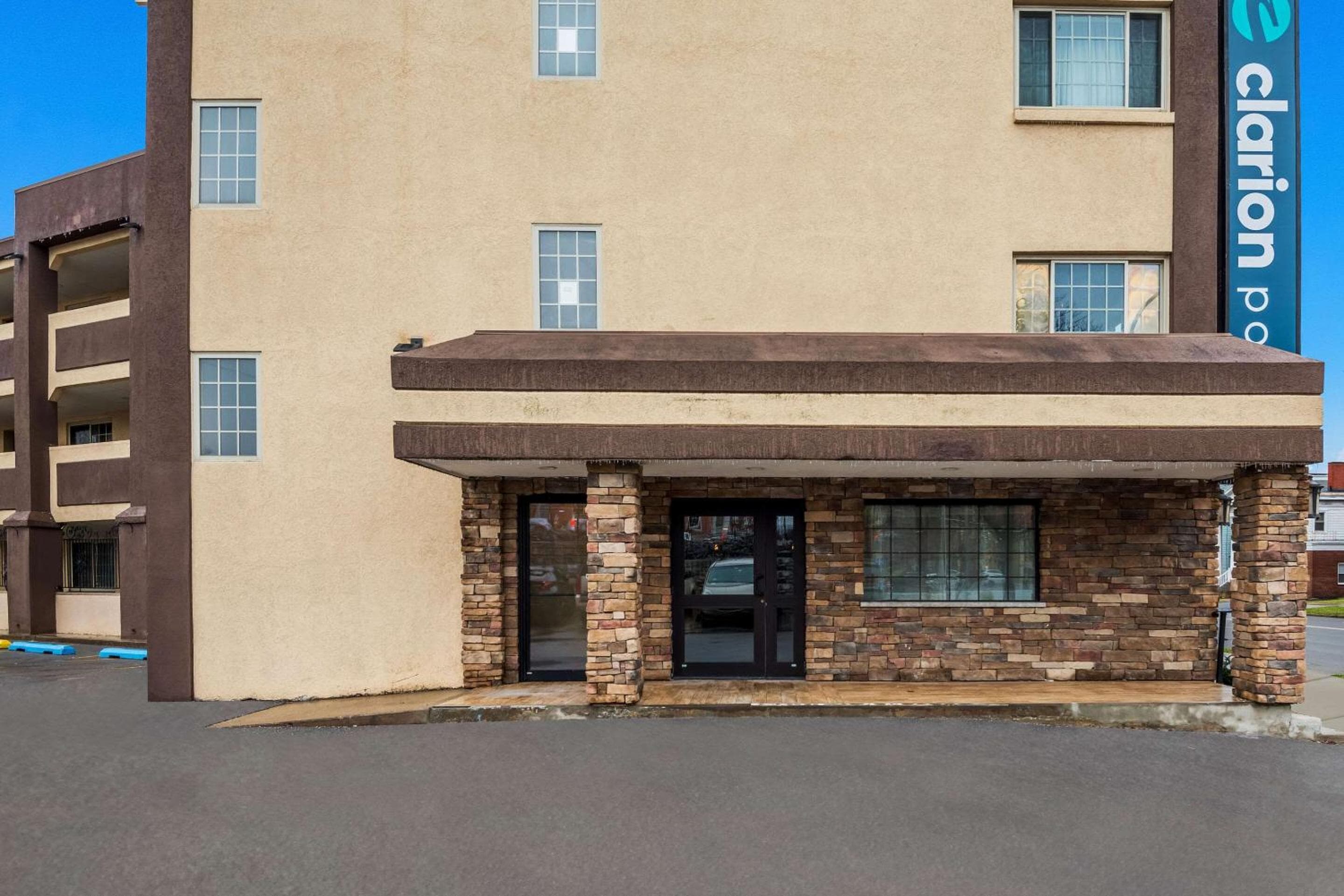 Clarion Pointe Syracuse Downtown