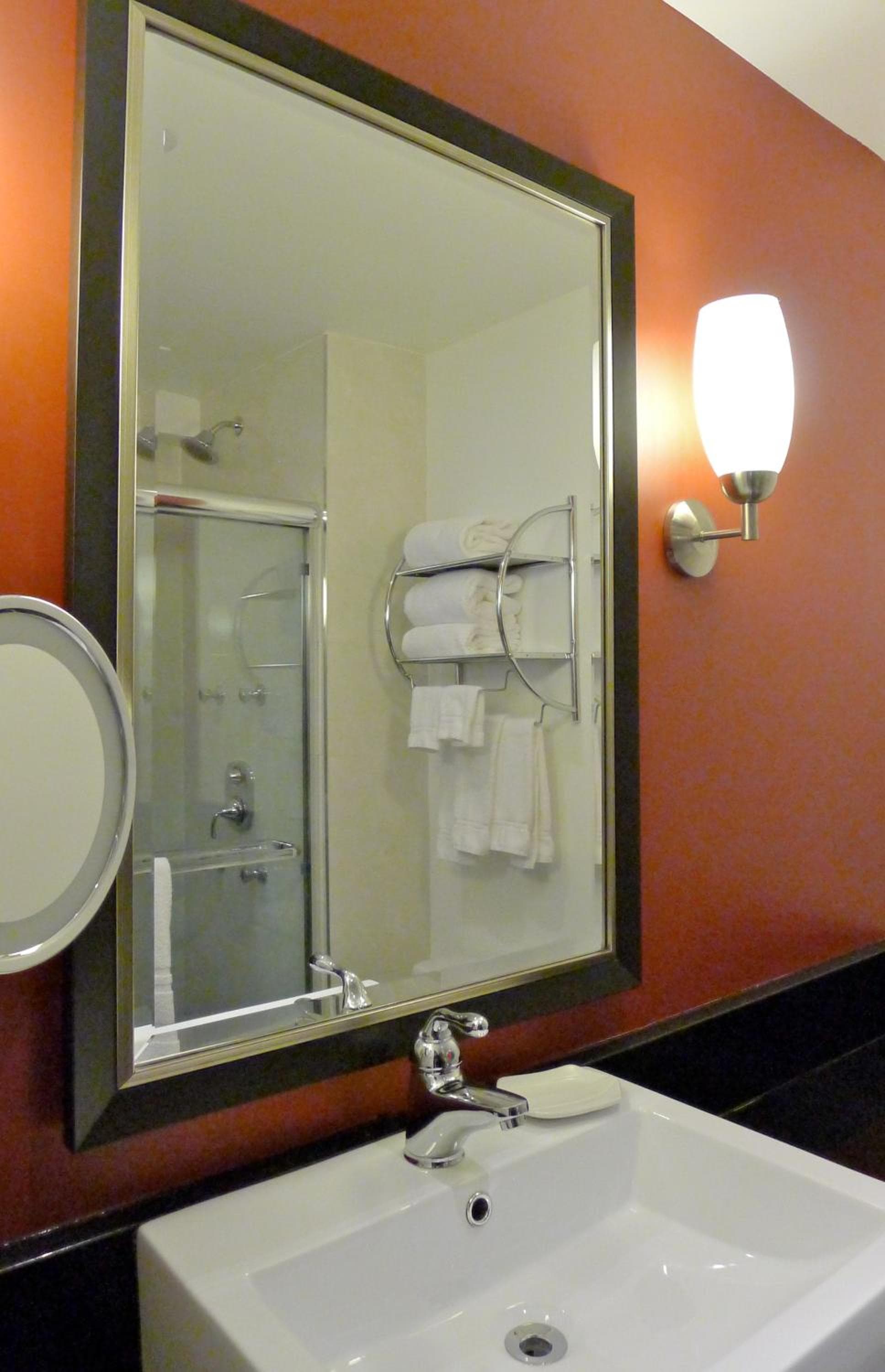 Armon Plaza Montreal Airpt, Trademark Collection by Wyndham
