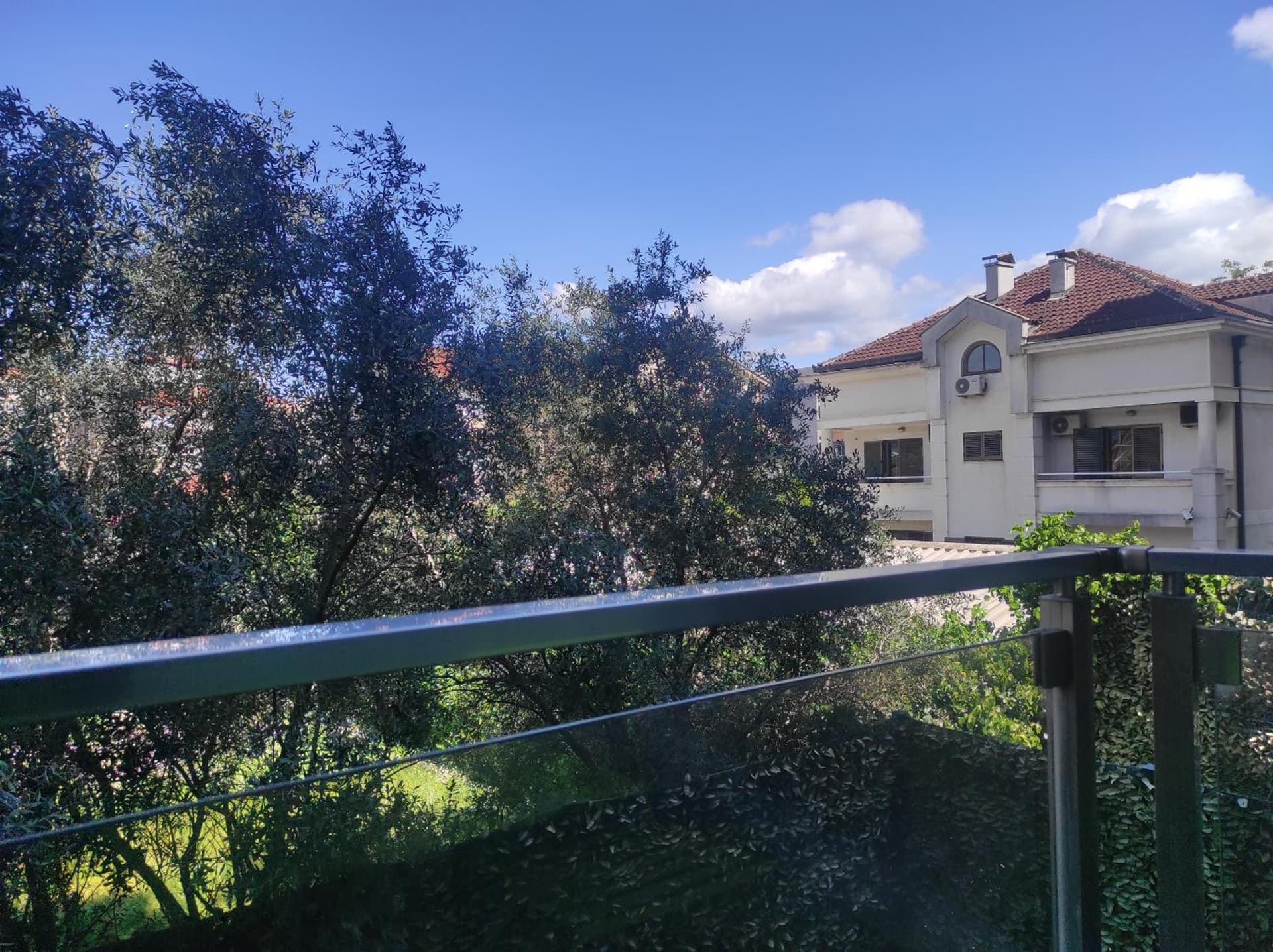 Cozy Studio K with Kitchen & WiFi in Heart of Podgorica