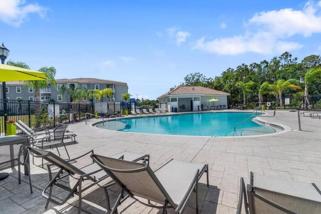 Elegant 3BR/2BA Condo Near Beaches & Attractions
