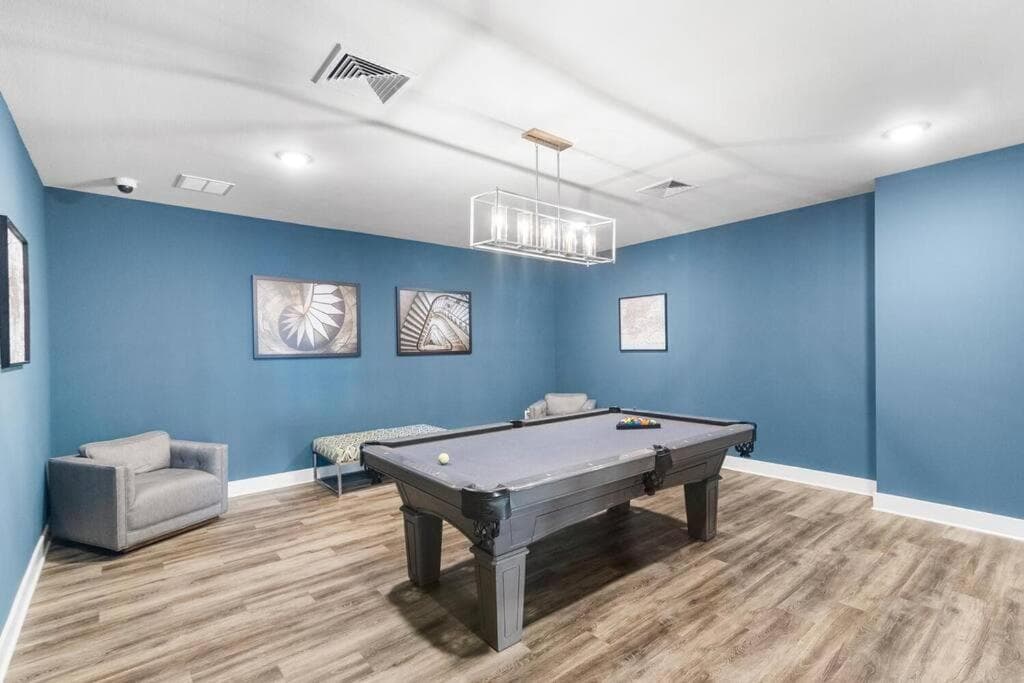 Elegant 3BR/2BA Condo Near Beaches & Attractions