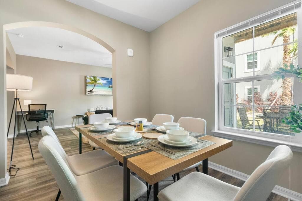 Elegant 2 Bed/2 Bath Apartment in Melbourne FL