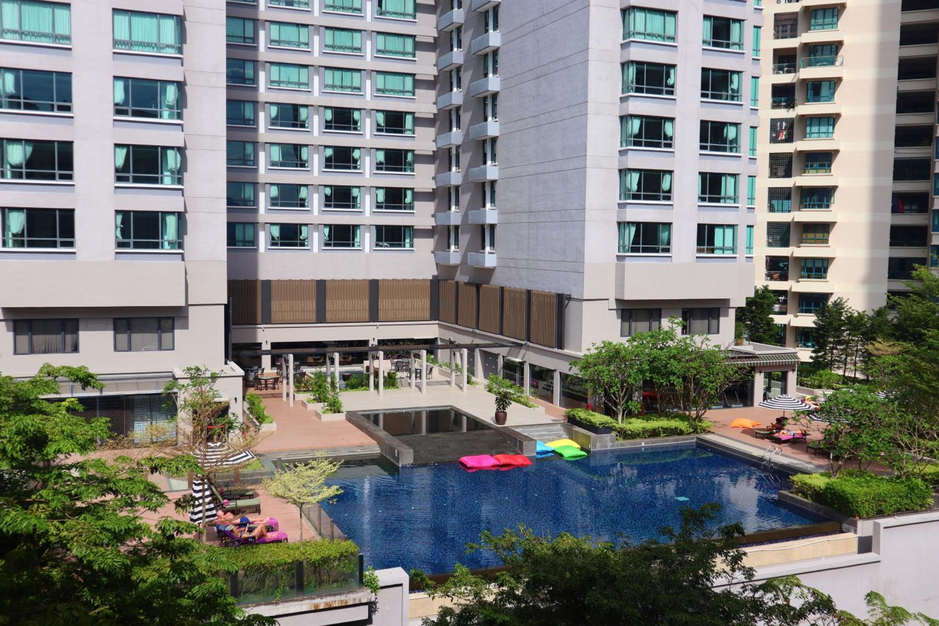 G Hotel Gurney