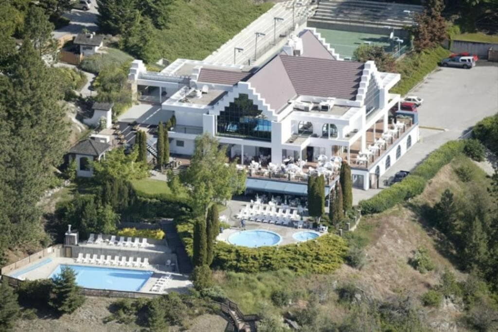 3 BR Lake Okanagan Resort, West Kelowna!