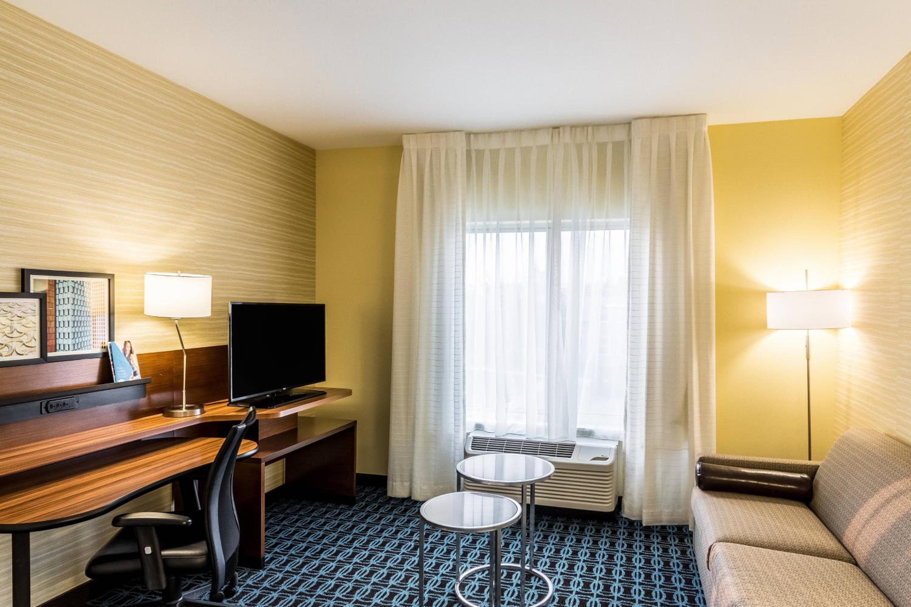 Fairfield Inn & Suites by Marriott Butte