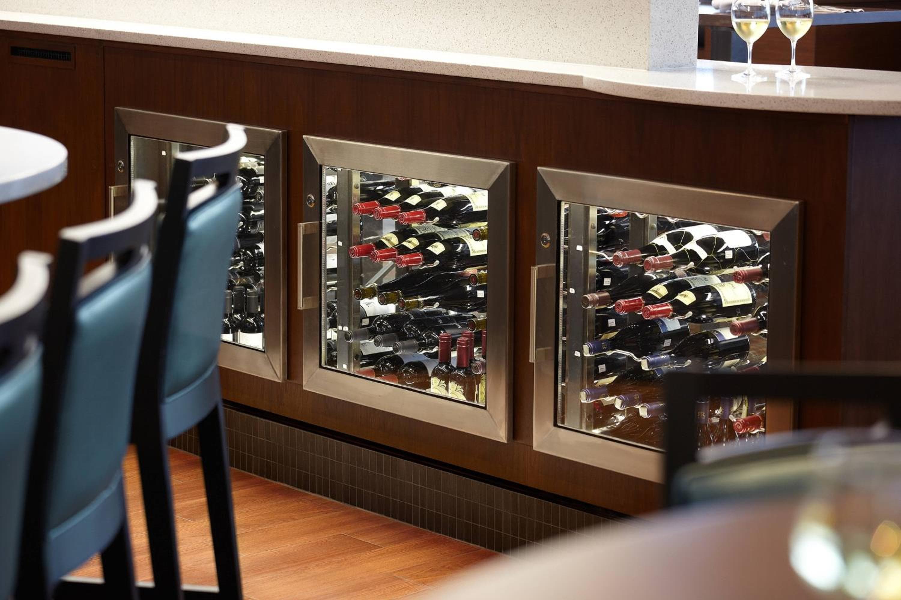 Courtyard by Marriott Montreal Airport