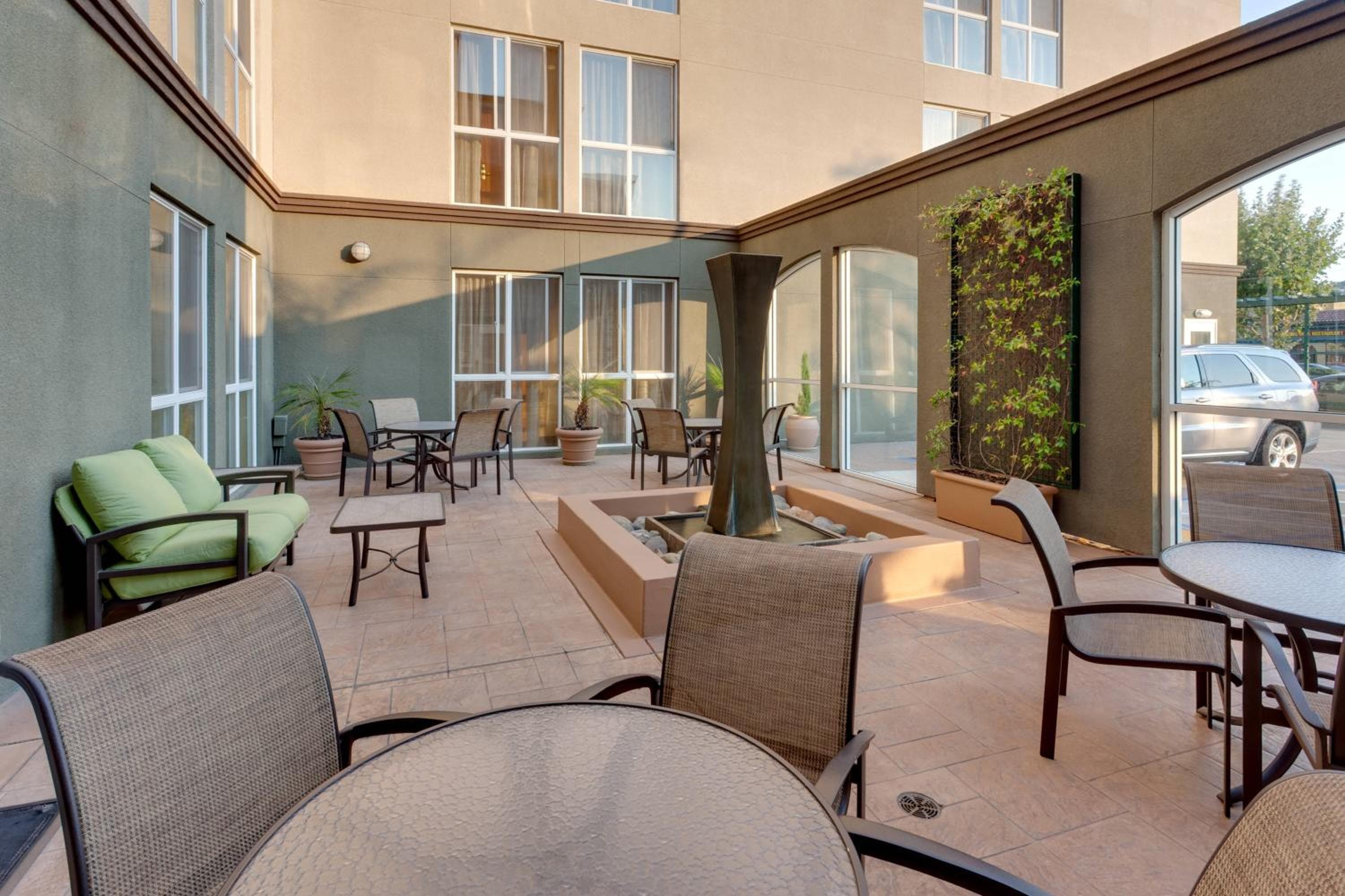 Fairfield Inn & Suites by Marriott San Francisco Airport