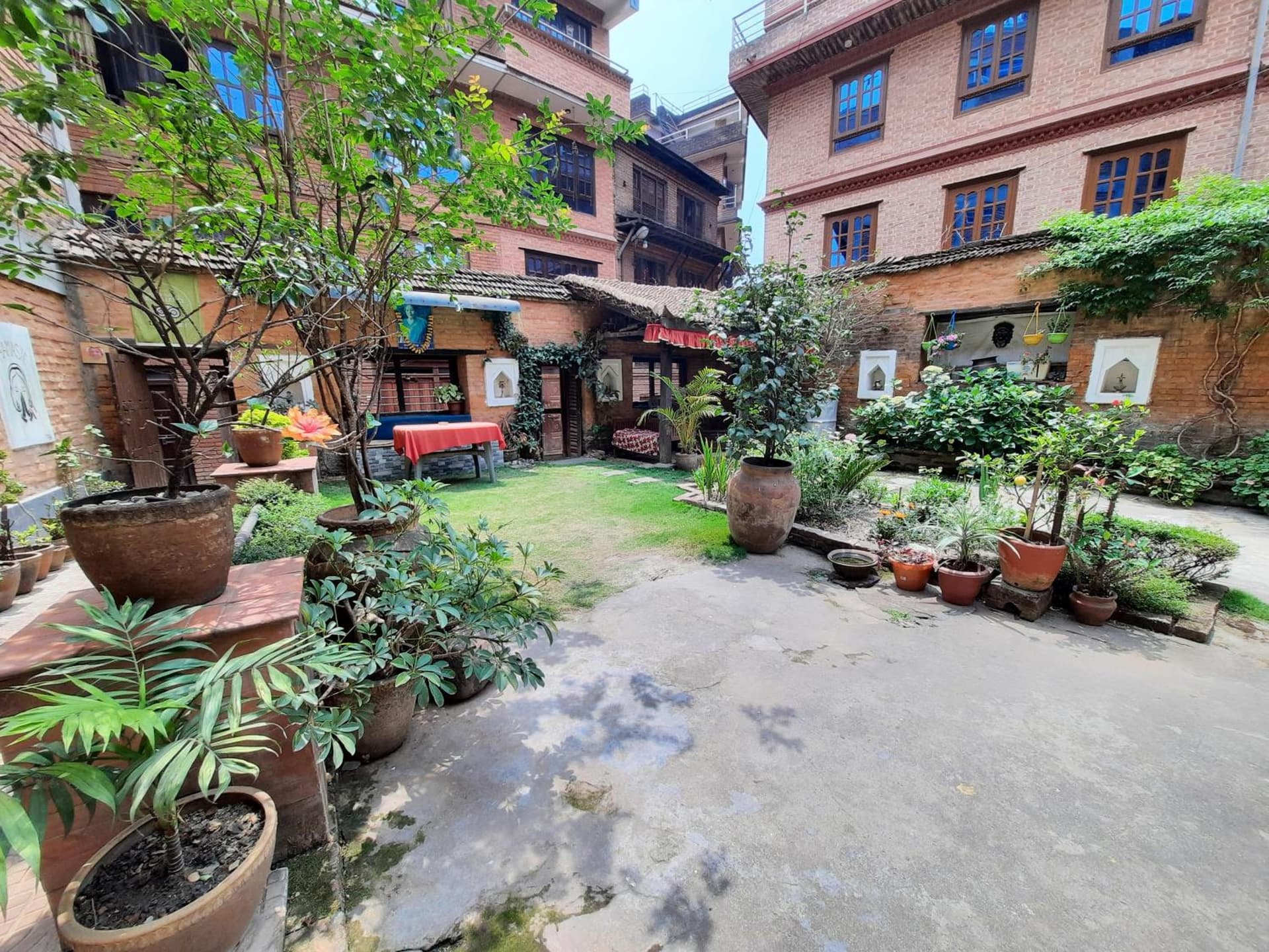 Pradhan House - Home Stay with Garden