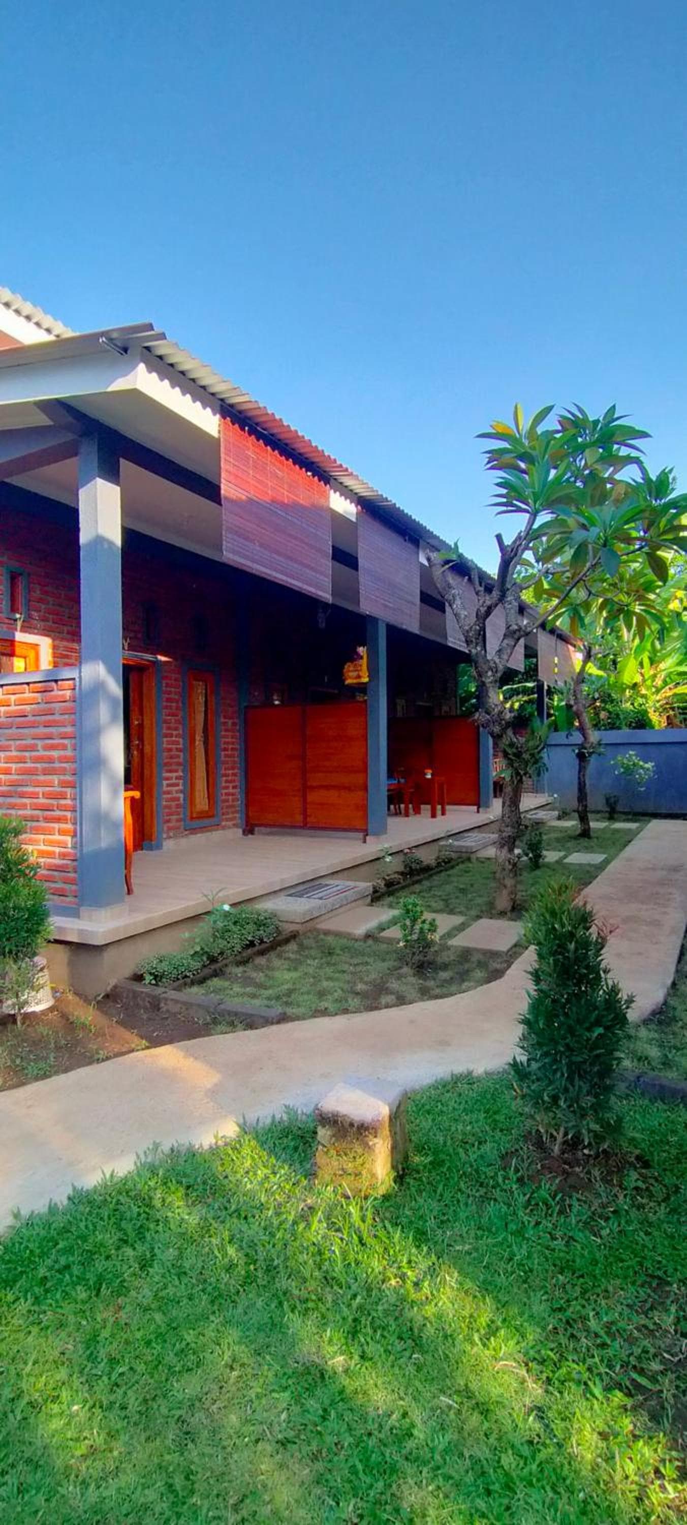 Tunjung guest house lovina beach