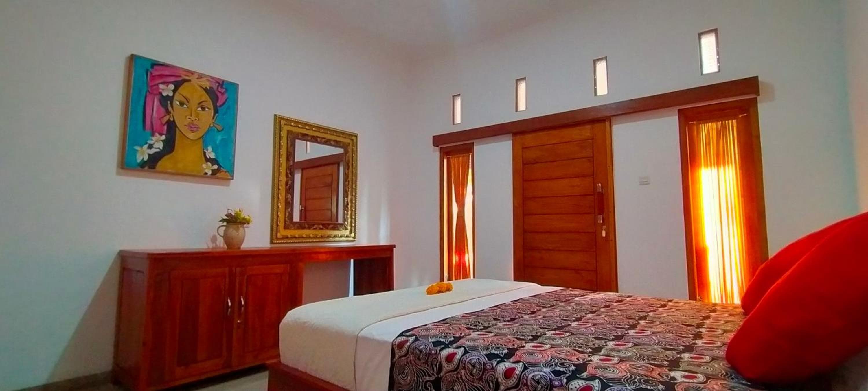 Tunjung guest house lovina beach