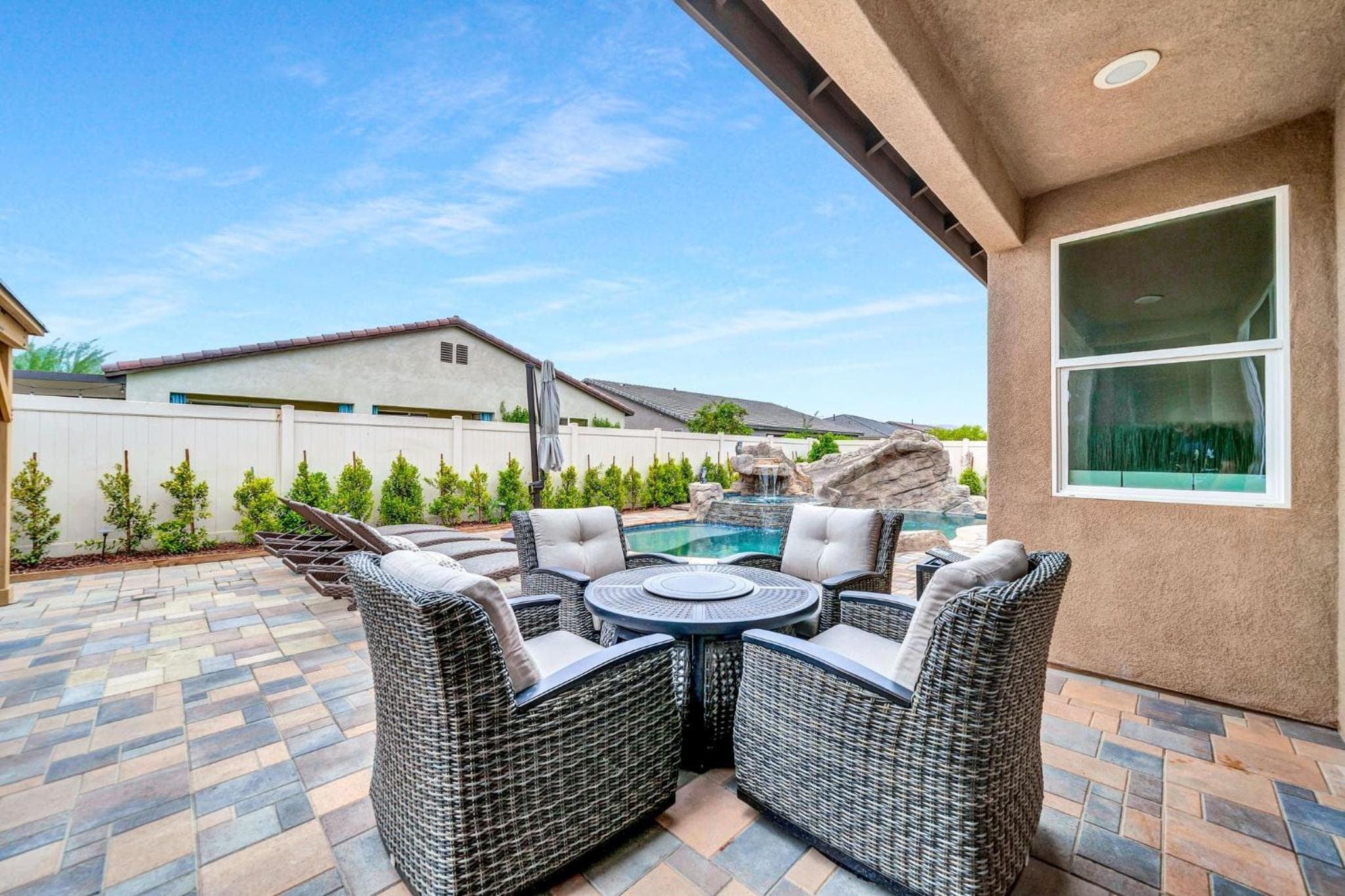 IndioStay 5min to STAGECOACH Fest -Private Pool, Water Slide, Waterfall, Jacuzzi, Fire Pit