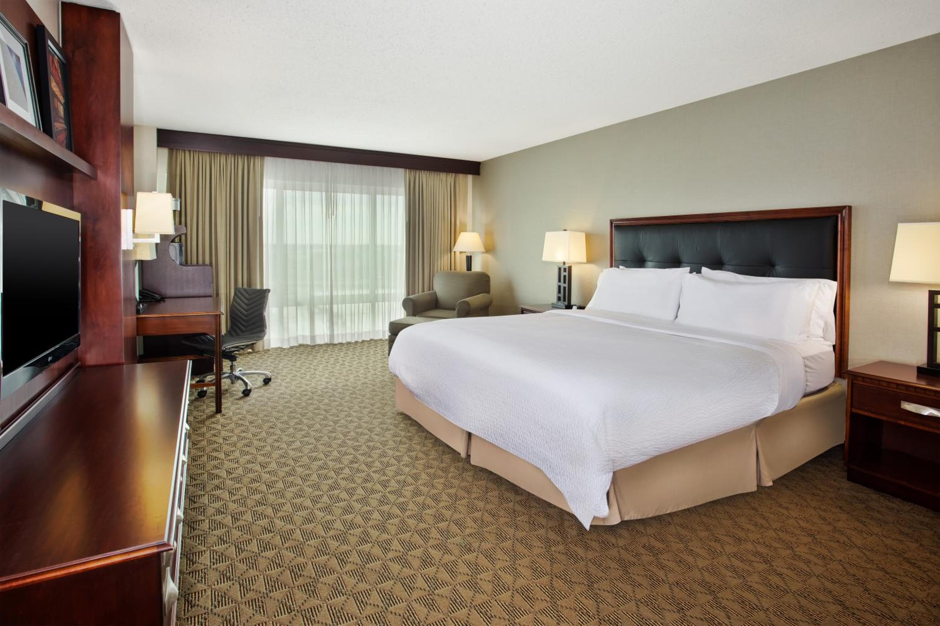 Holiday Inn University Plaza-Bowling Green by IHG
