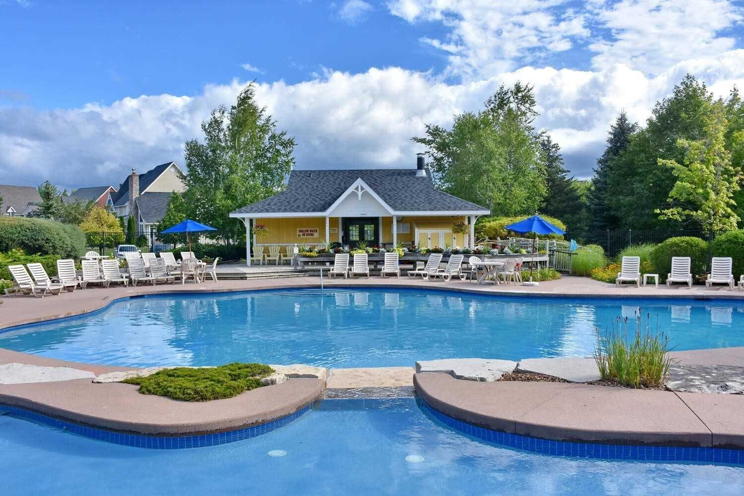 Executive Town Home-Mountain View-Historic Snowbridge Village, Walking Distance to the Resort