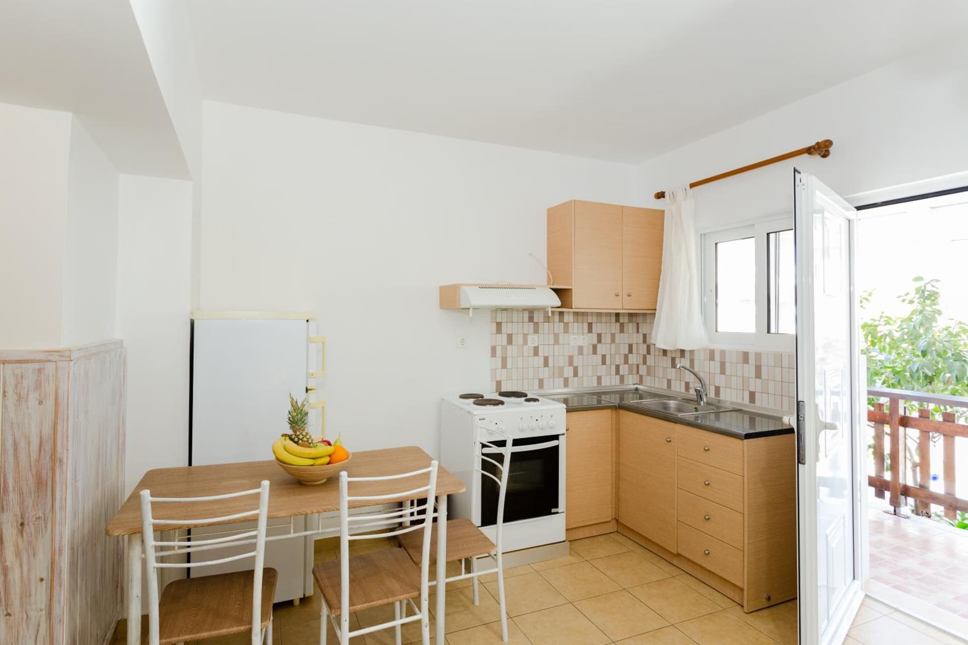 Christos studios and family apartments