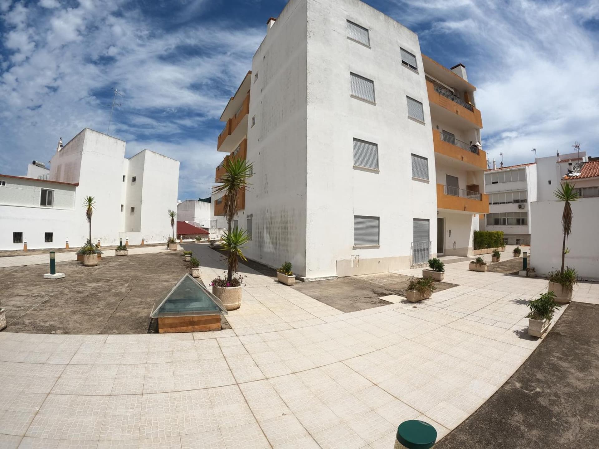 Algarve, T2 apartment w/balcony, Armação de Pera