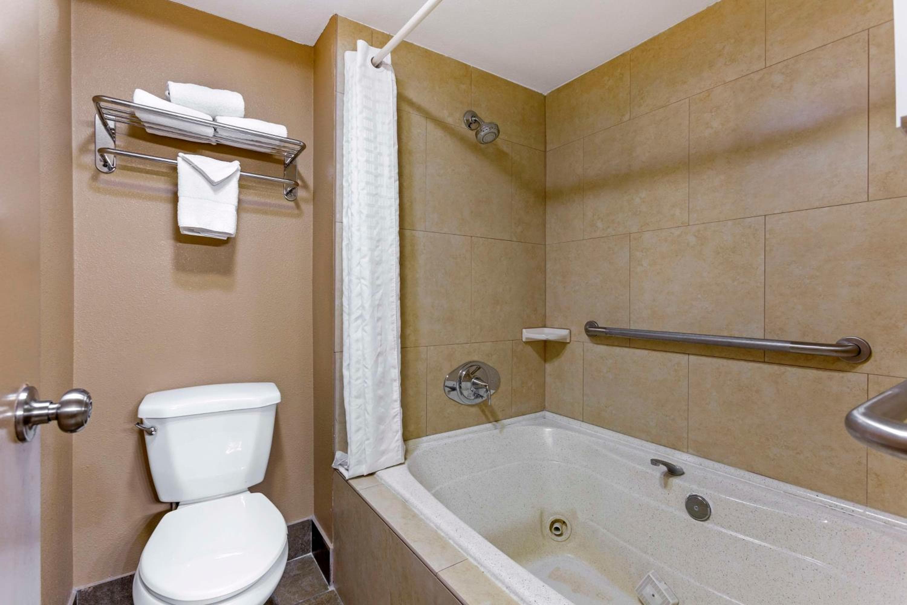 Royal Sun Hotel & Suites