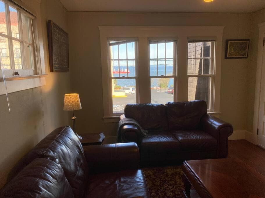 Historic Downtown Flat, # 1