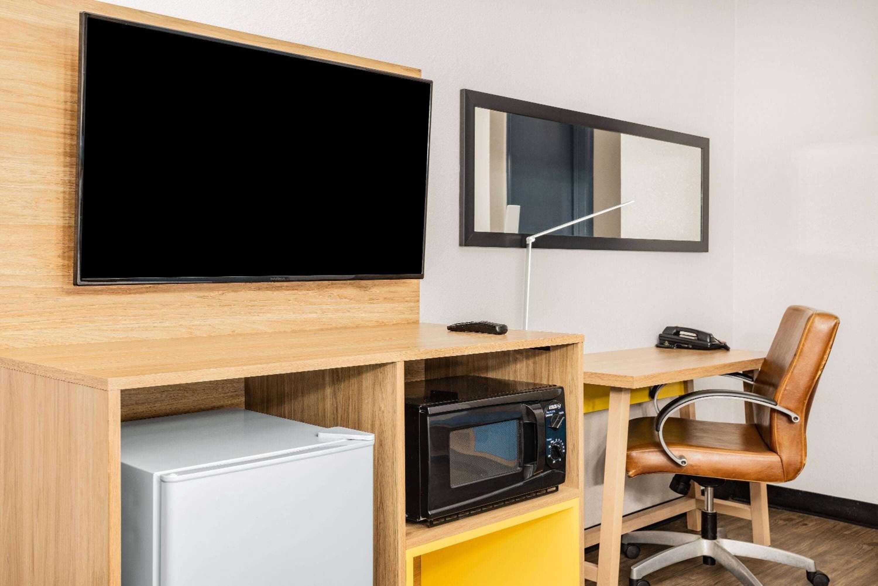 Days Inn by Wyndham Raleigh Glenwood-Crabtree