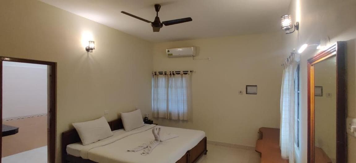Coral Shelters Service Apartments Thuvariman