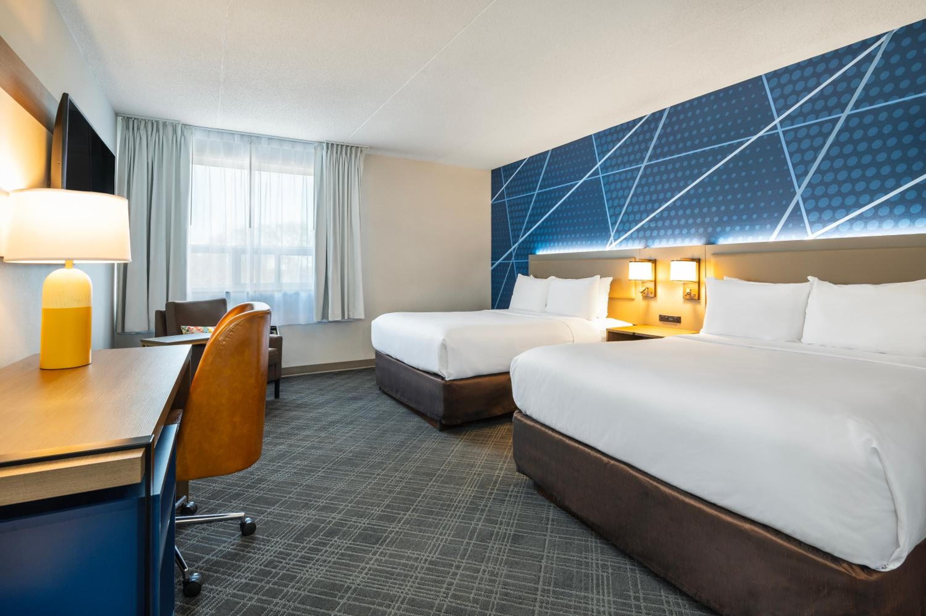 Comfort Inn & Suites Barrie - Highway 400