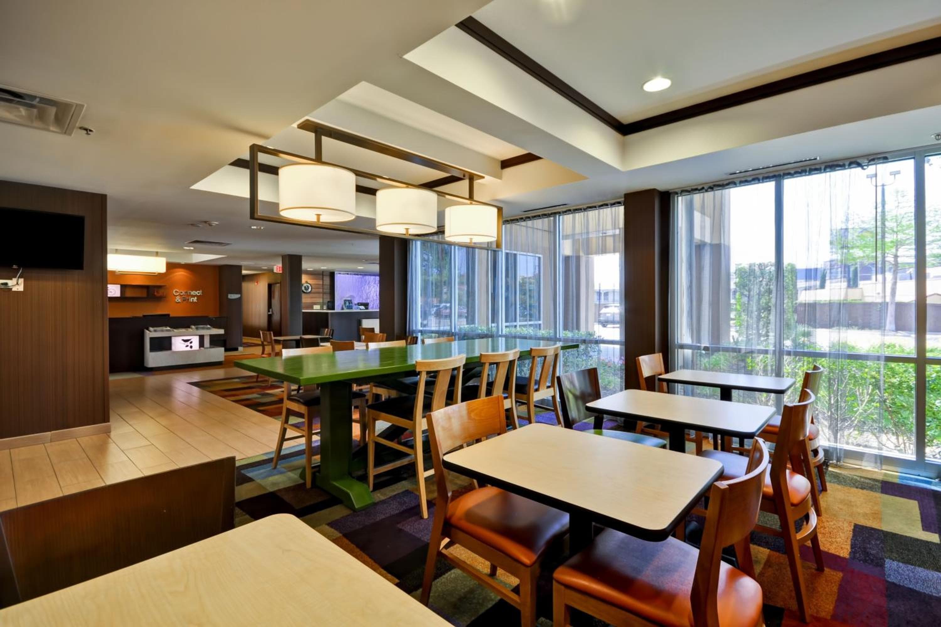 Fairfield Inn & Suites Dallas Medical/Market Center