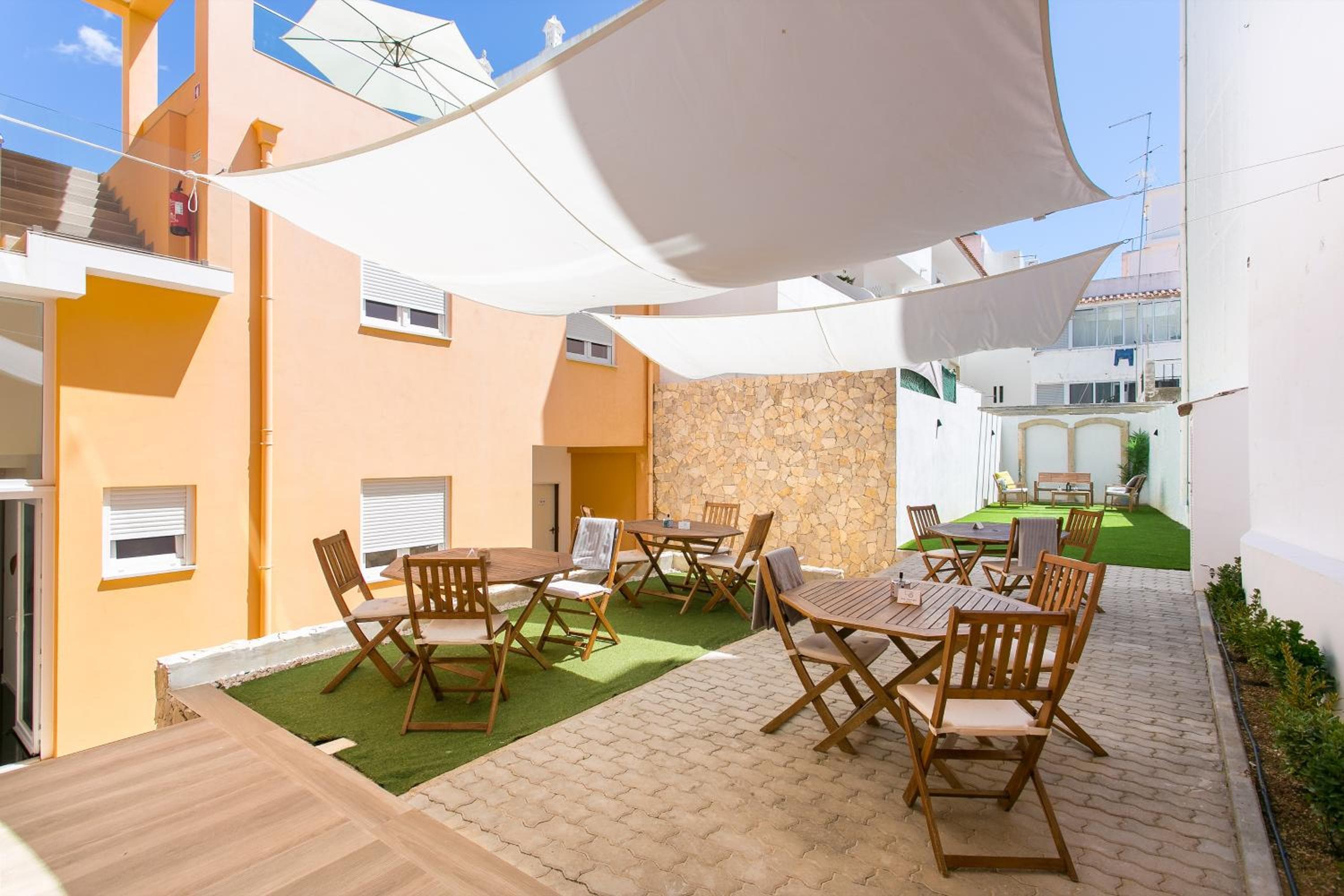 Casa Amarela Guesthouse