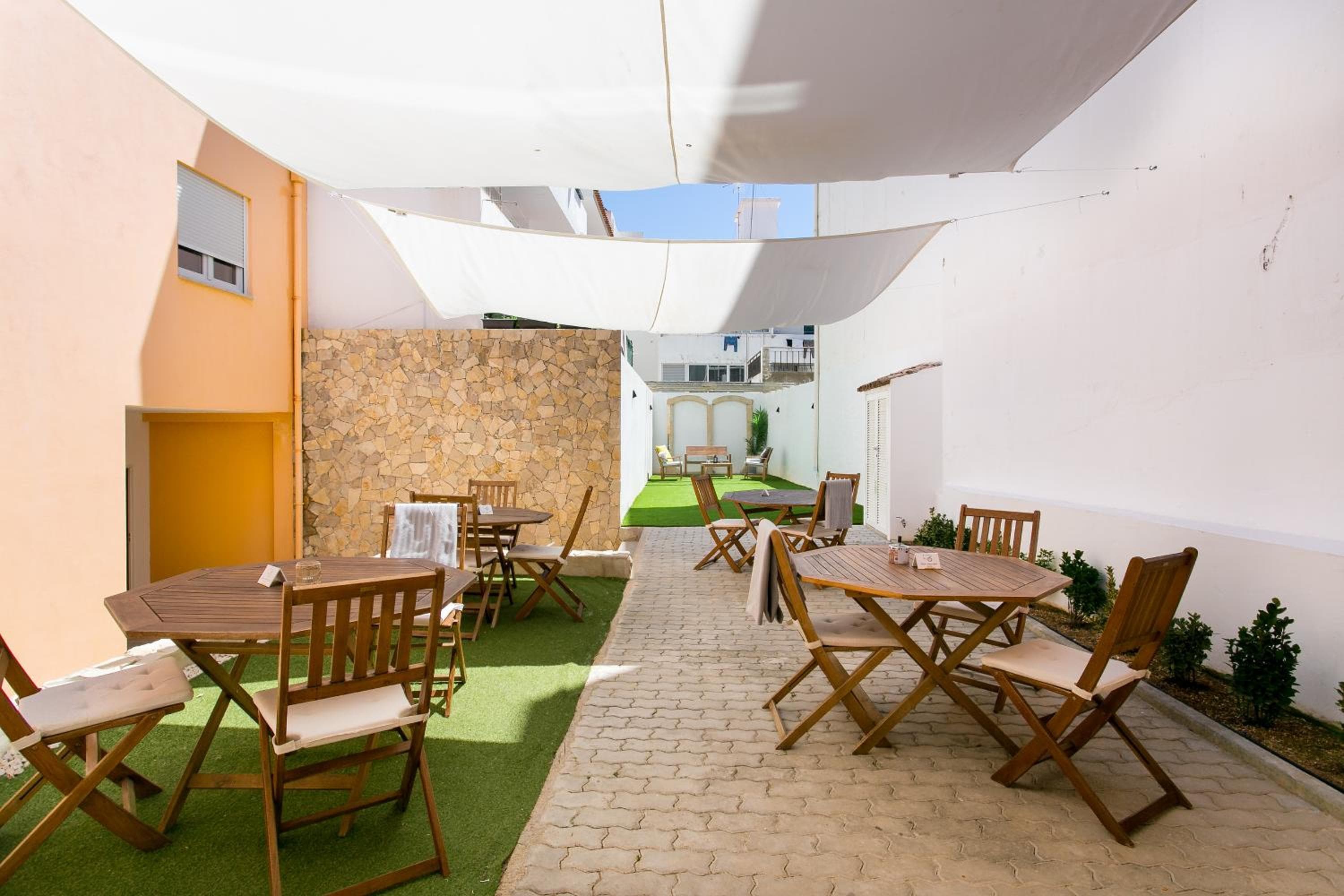 Casa Amarela Guesthouse