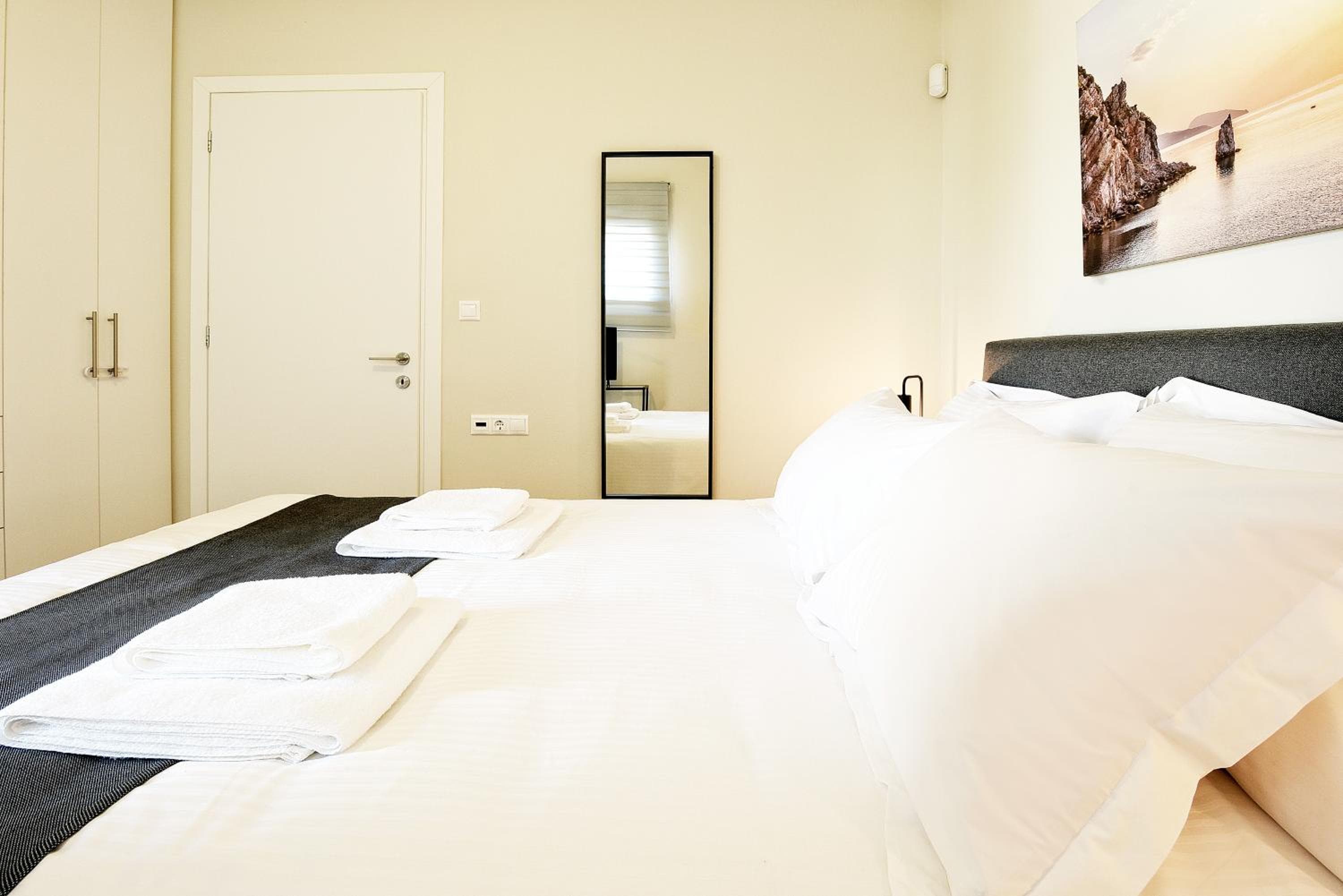 Aellō luxury apartments
