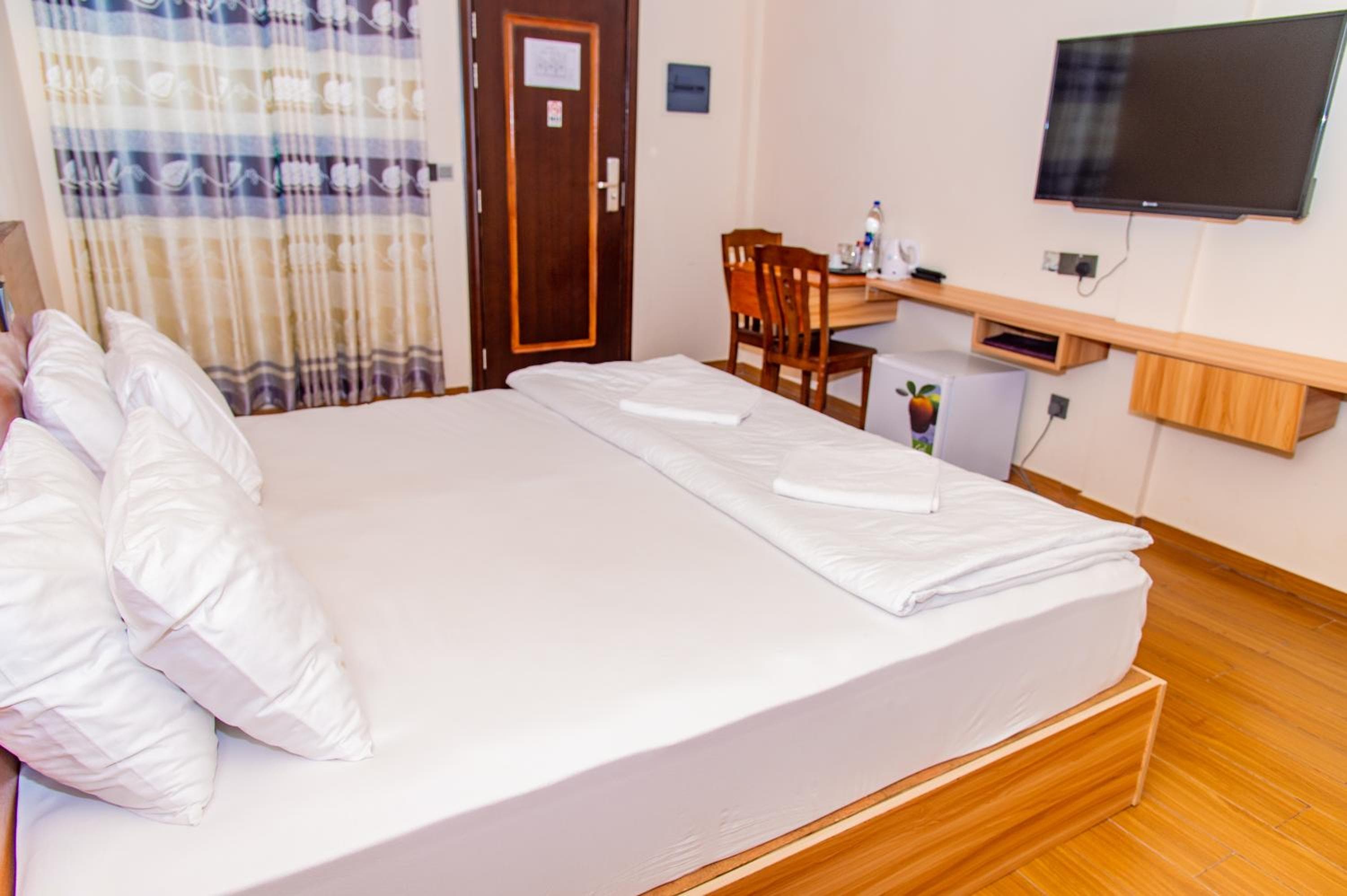 Aasna Inn